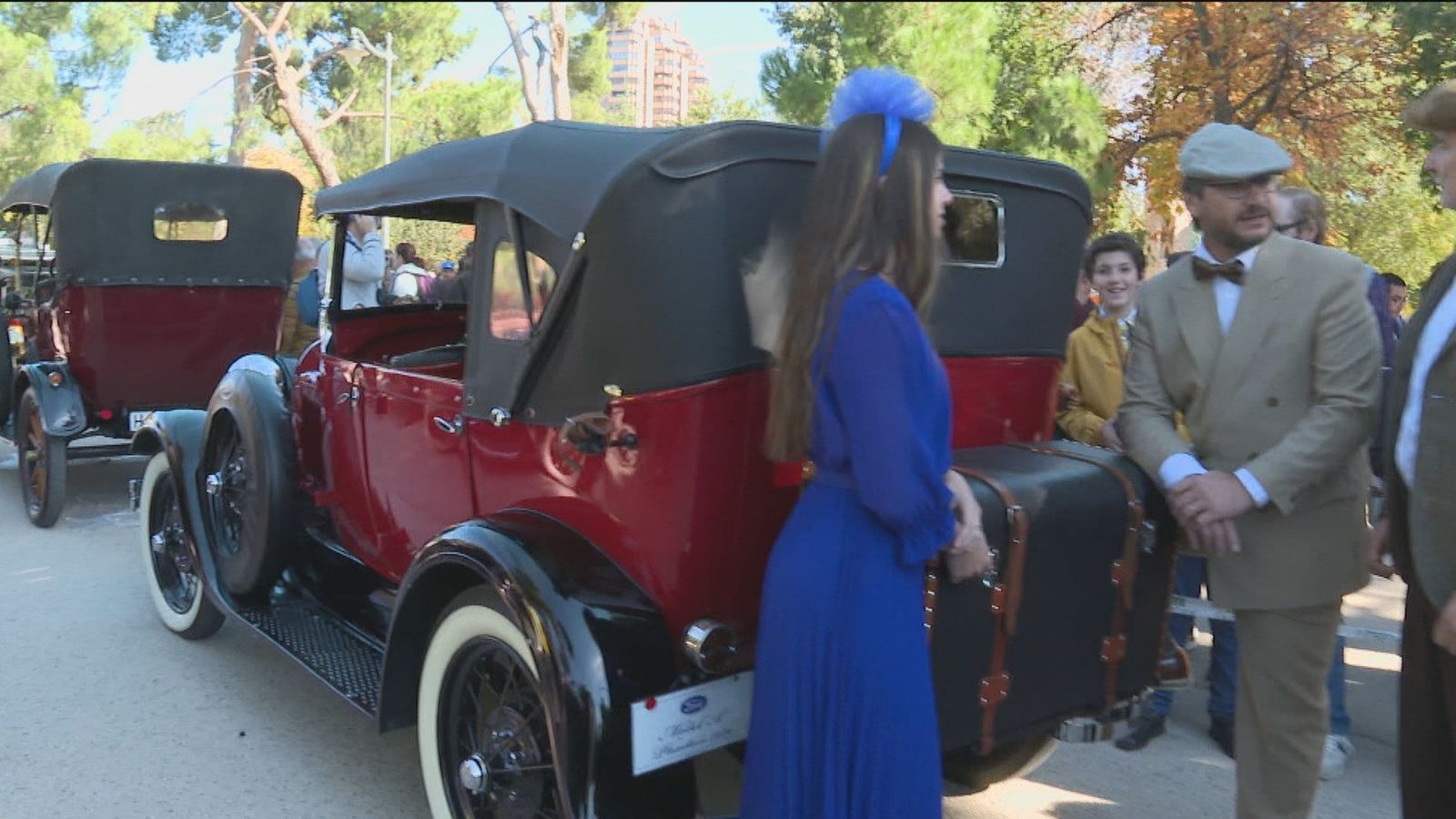 Más de un siglo de historia del automóvil en la concentración de clásicos de Las Ventas