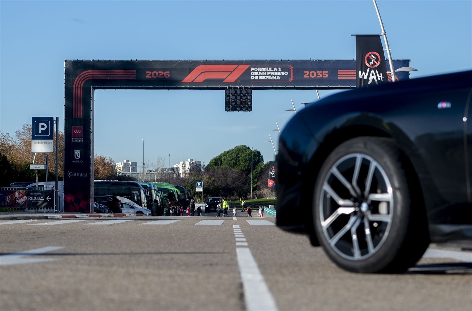 Arco de salida donde tendrá  lugar el  premio de España de Fórmula 1