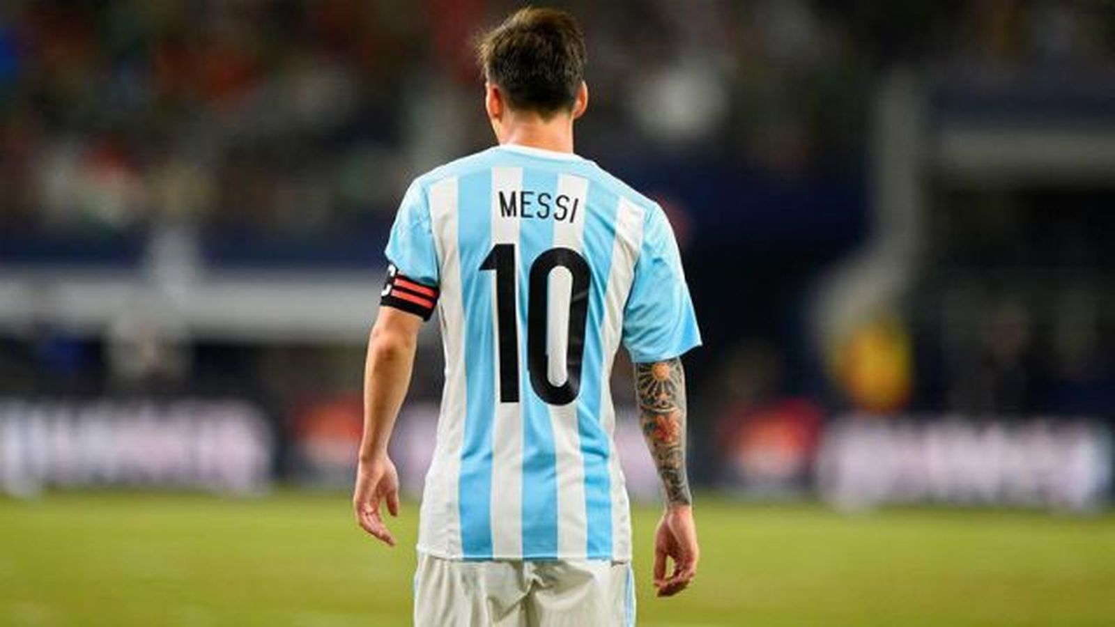 Clamor en Argentina para que Messi siga en la selección