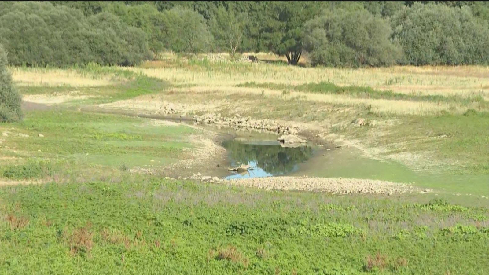 El volumen de agua para el consumo en España alcanza su nivel más bajo en una década