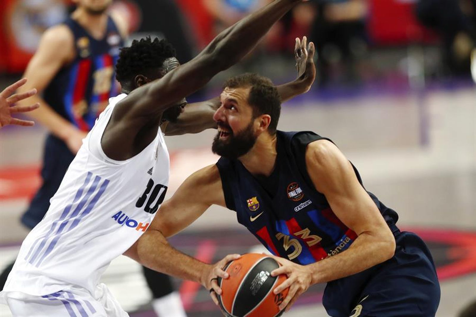 Eli Ndiaye y Nikola Mirotic
