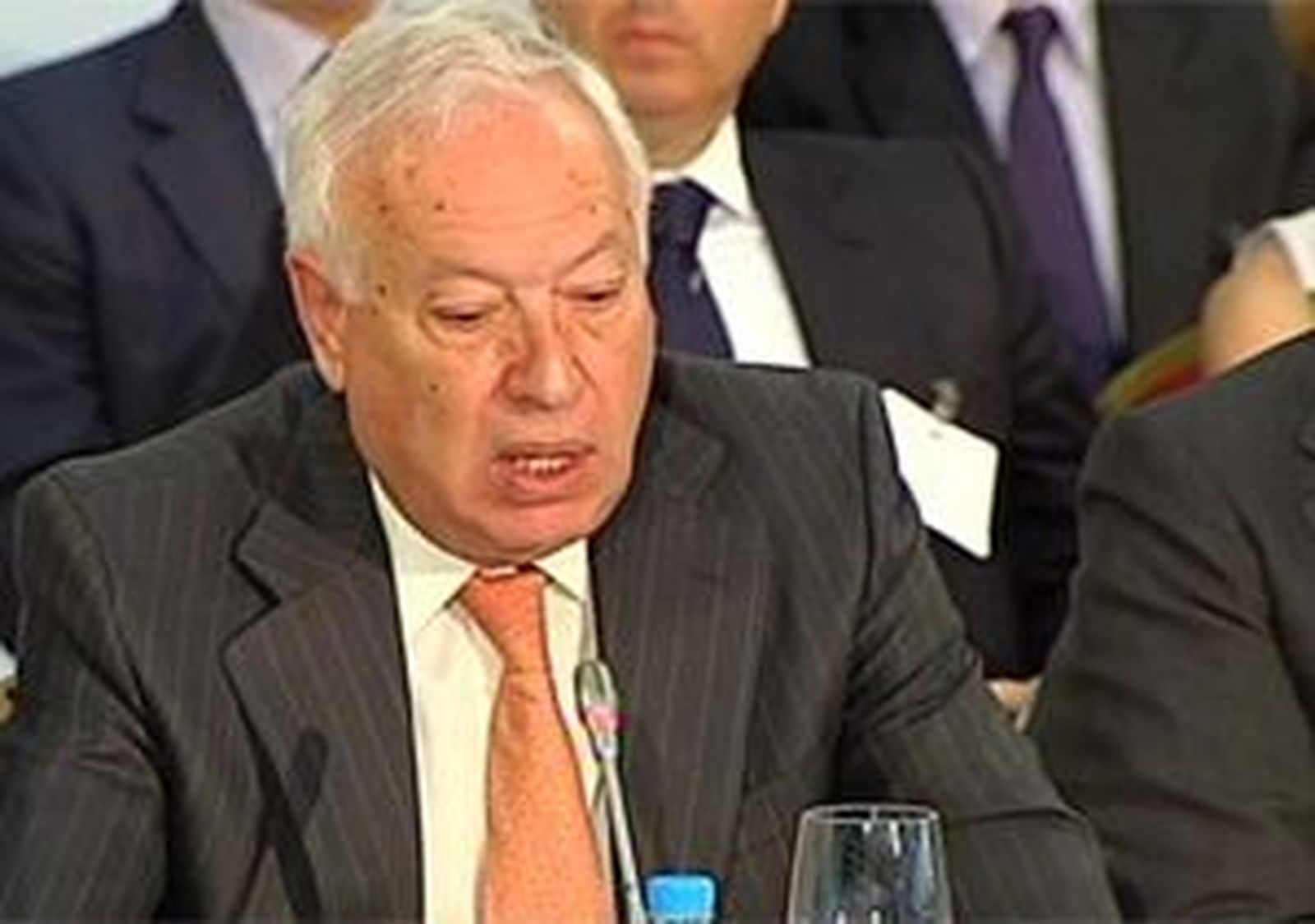 Margallo reivindica la memoria de las víctimas en la lucha antiterrorista