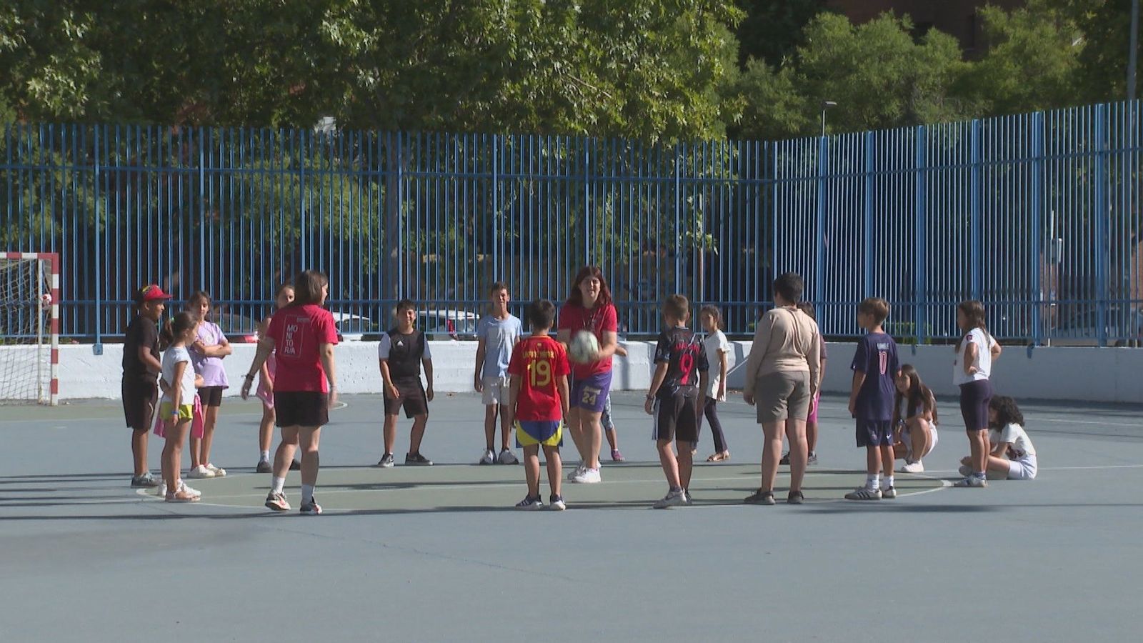 Trescientos colegios de 84 municipios abrirán sus patios por la tarde y días no lectivos