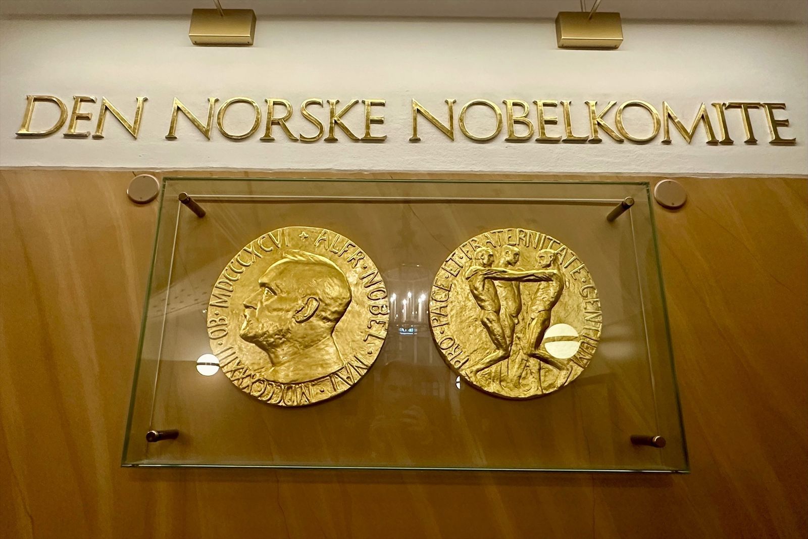 Medallas del Premio Nobel de la Paz que entrega el comité noruego