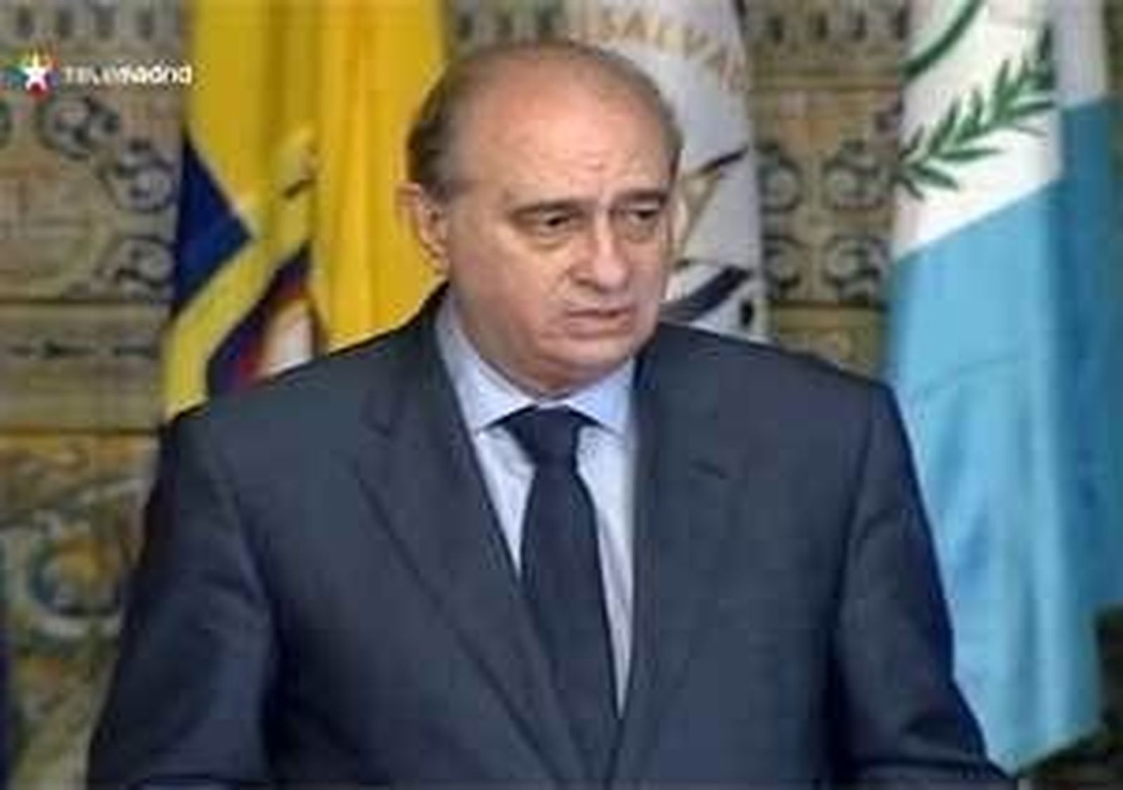 El ministro del Interior insta a "cerrar las puertas a la propaganda de ETA