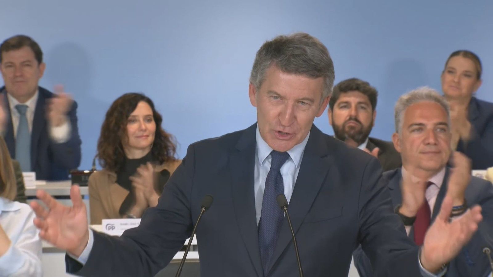Feijóo promete "una limpieza profunda" del sanchismo en España