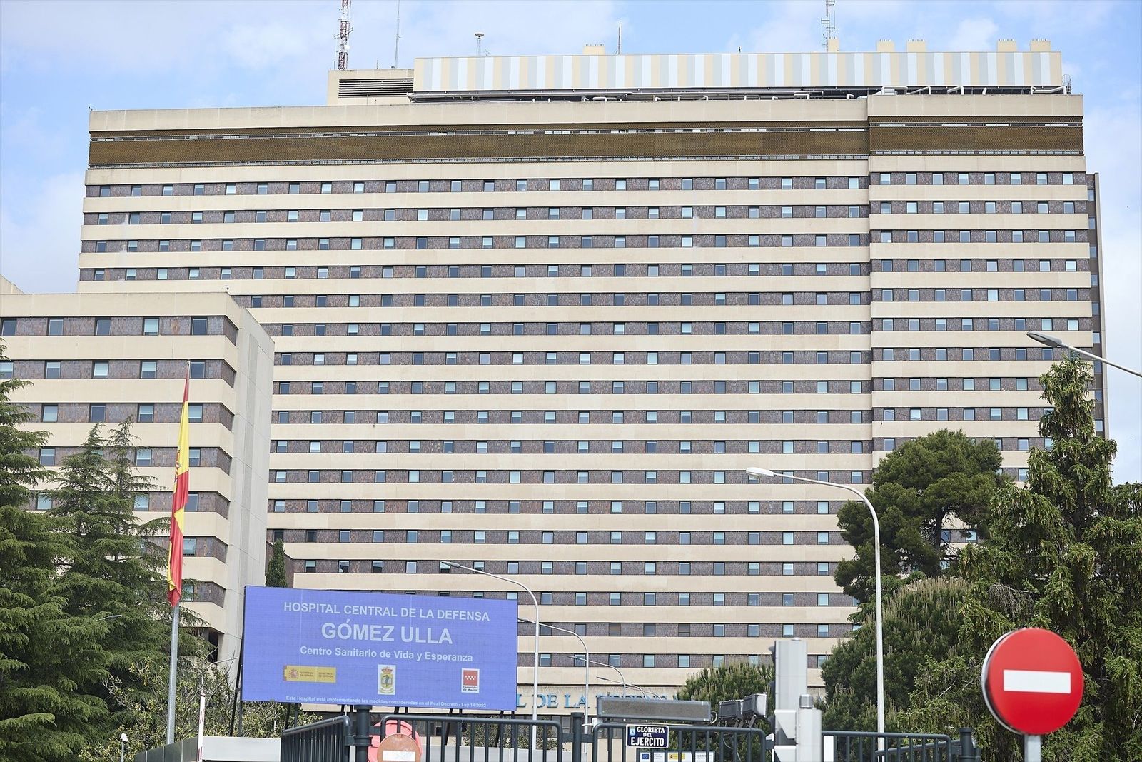 Dos militares evacuados de Ceuta al Hospital Gómez Ulla de Madrid tras resultar heridos por agresiones de inmigrantes