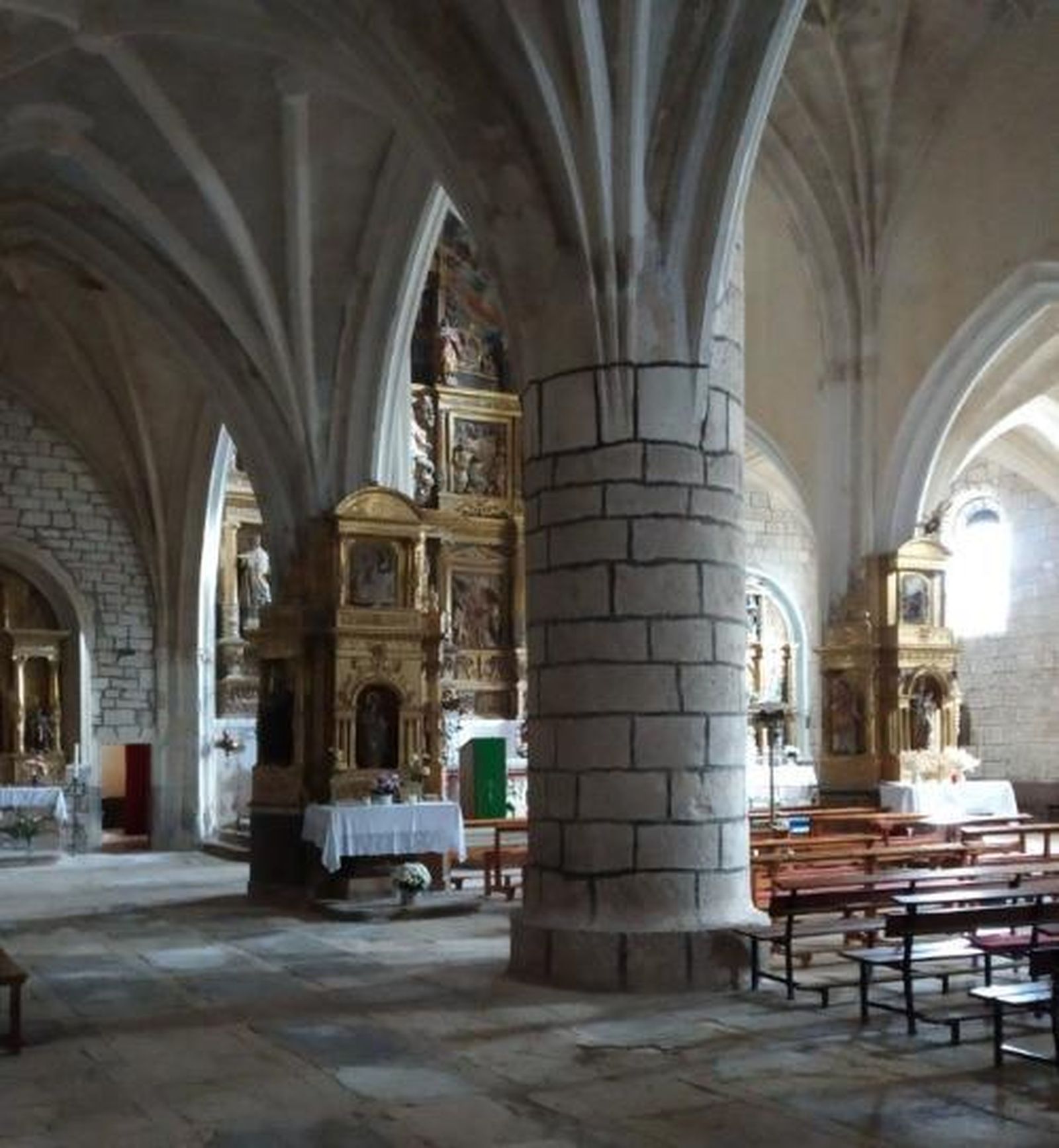 Los vecinos de un pueblo de Burgos recaudan 13.000 euros para salvar su iglesia del siglo XIV