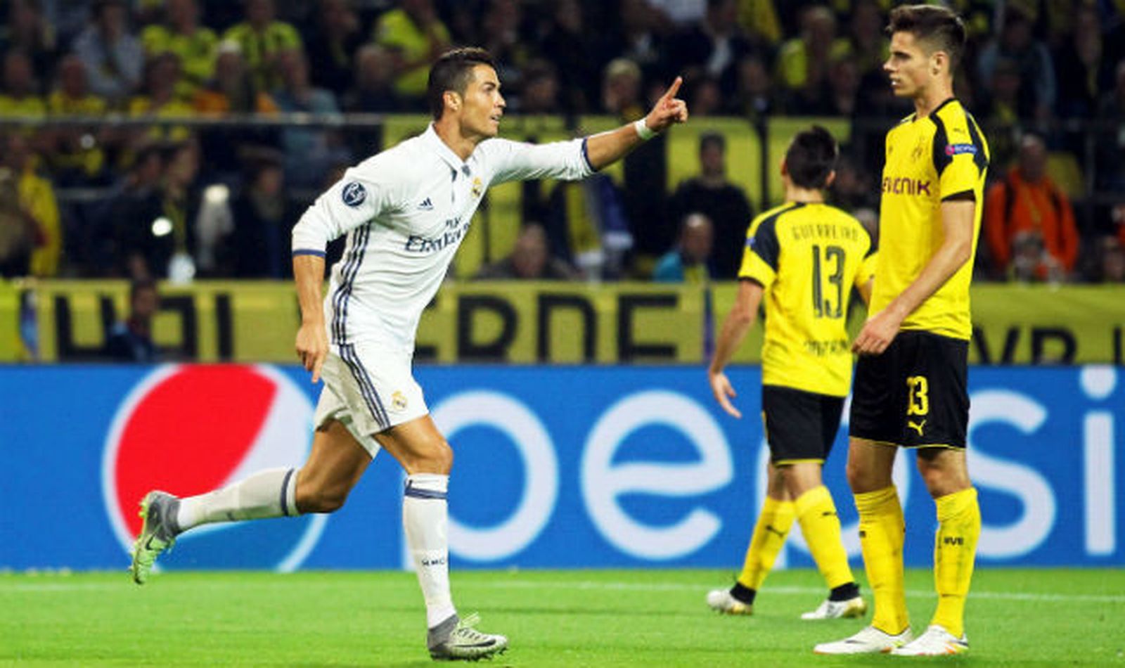 Cristiano Ronaldo ante el Borussia Dortmund