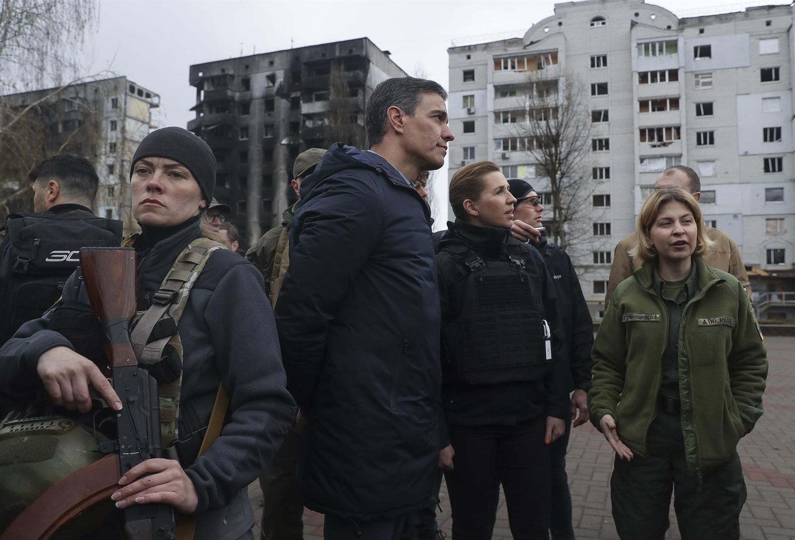 Sánchez, "conmovido" tras constatar en Borodianka "las atrocidades de la guerra de Putin" en Ucrania