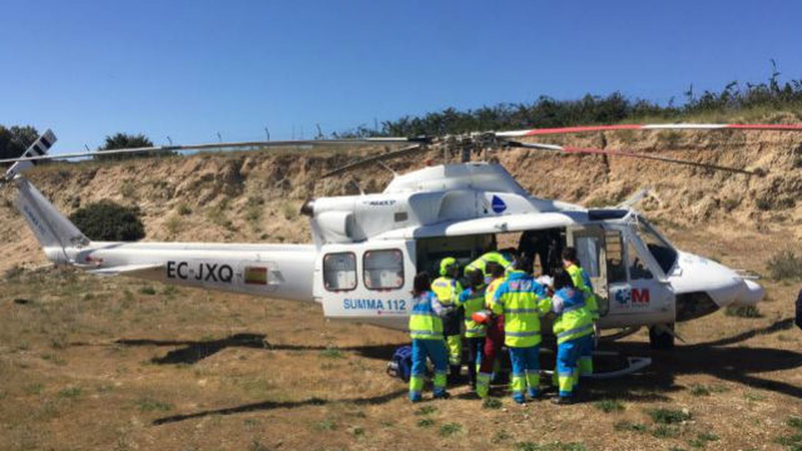 Un motorista, herido grave al chocar contra una señal en Colmenar Viejo