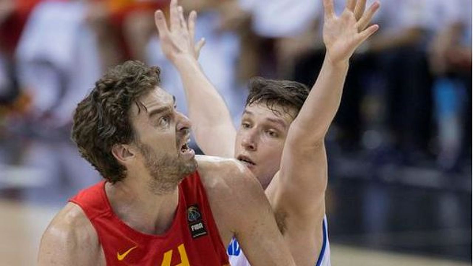 73-99. España supera a Islandia y endereza el camino a cuartos