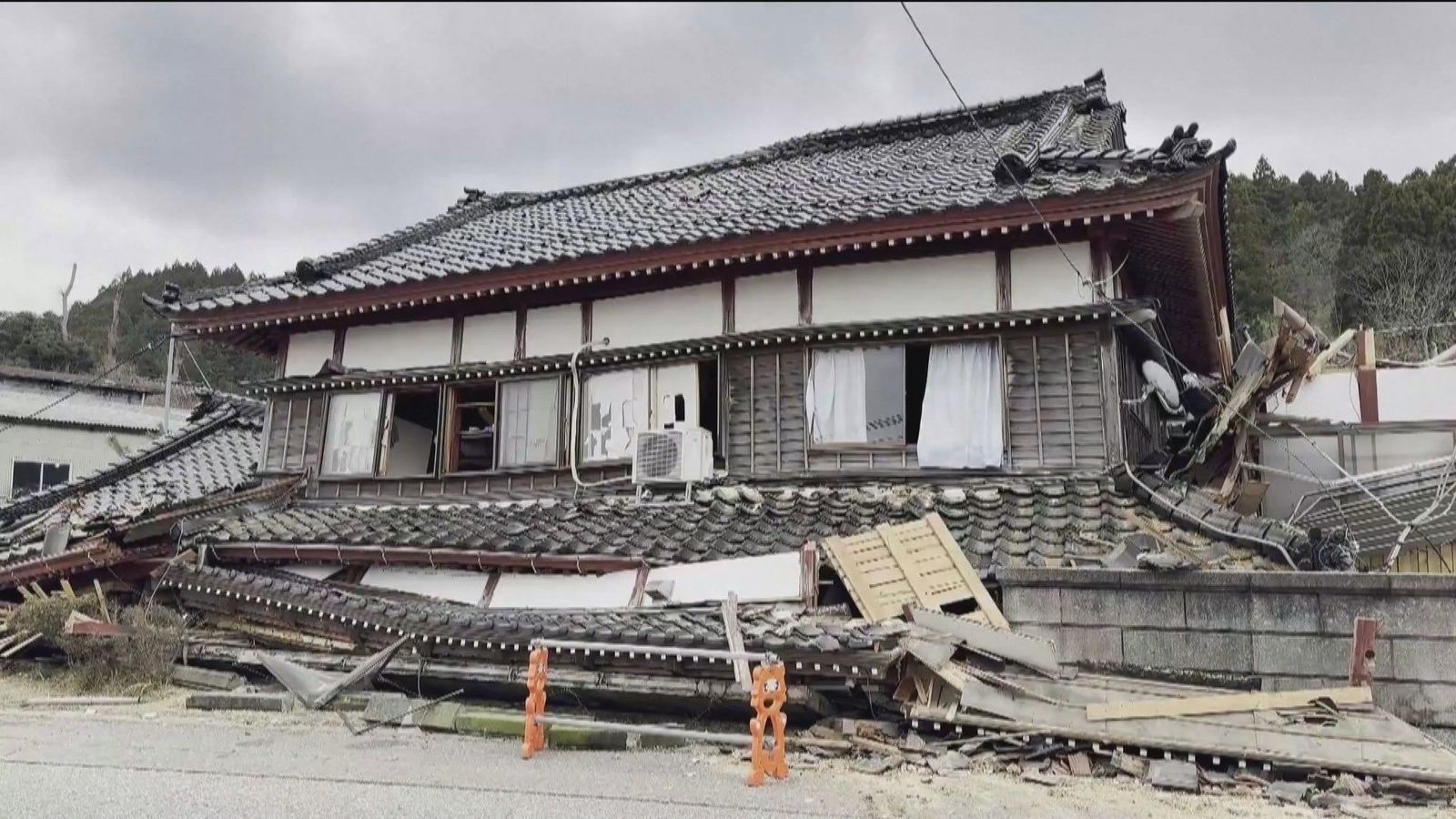 Japón registra una nueva réplica de 5,5 tras el terremoto de magnitud 7,6 que ha dejado más de 60 muertos