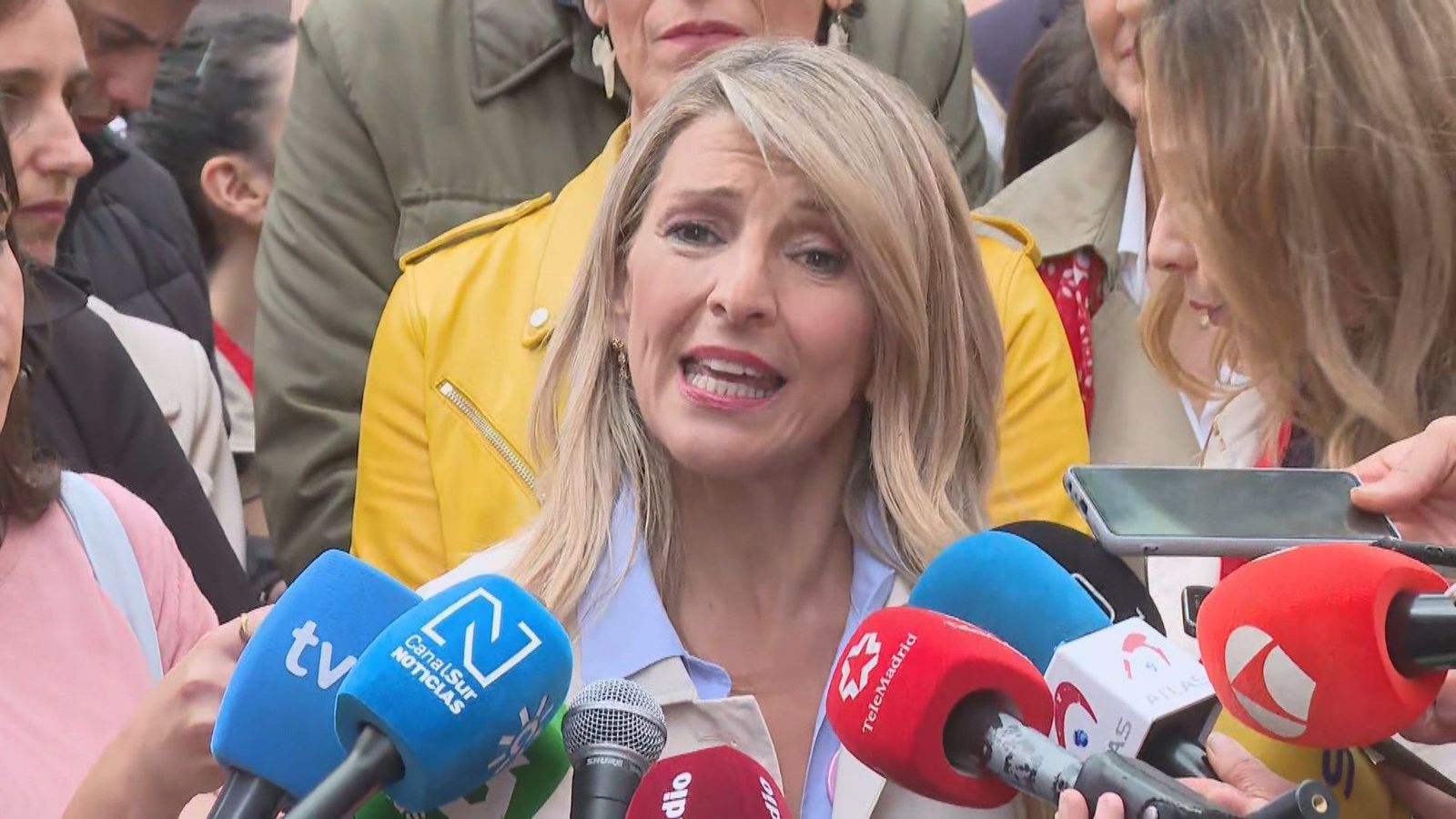Yolanda Díaz pide que el Gobierno frene la OPA de BBVA y que "se ponga del lado de la democracia"