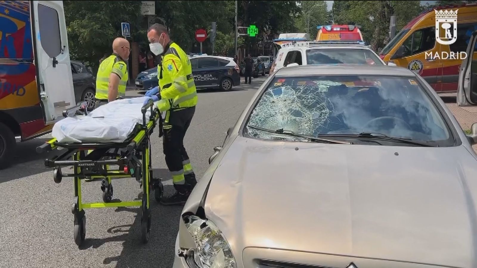 En estado grave una joven de 22 años tras ser atropellada por un coche en Arturo Soria