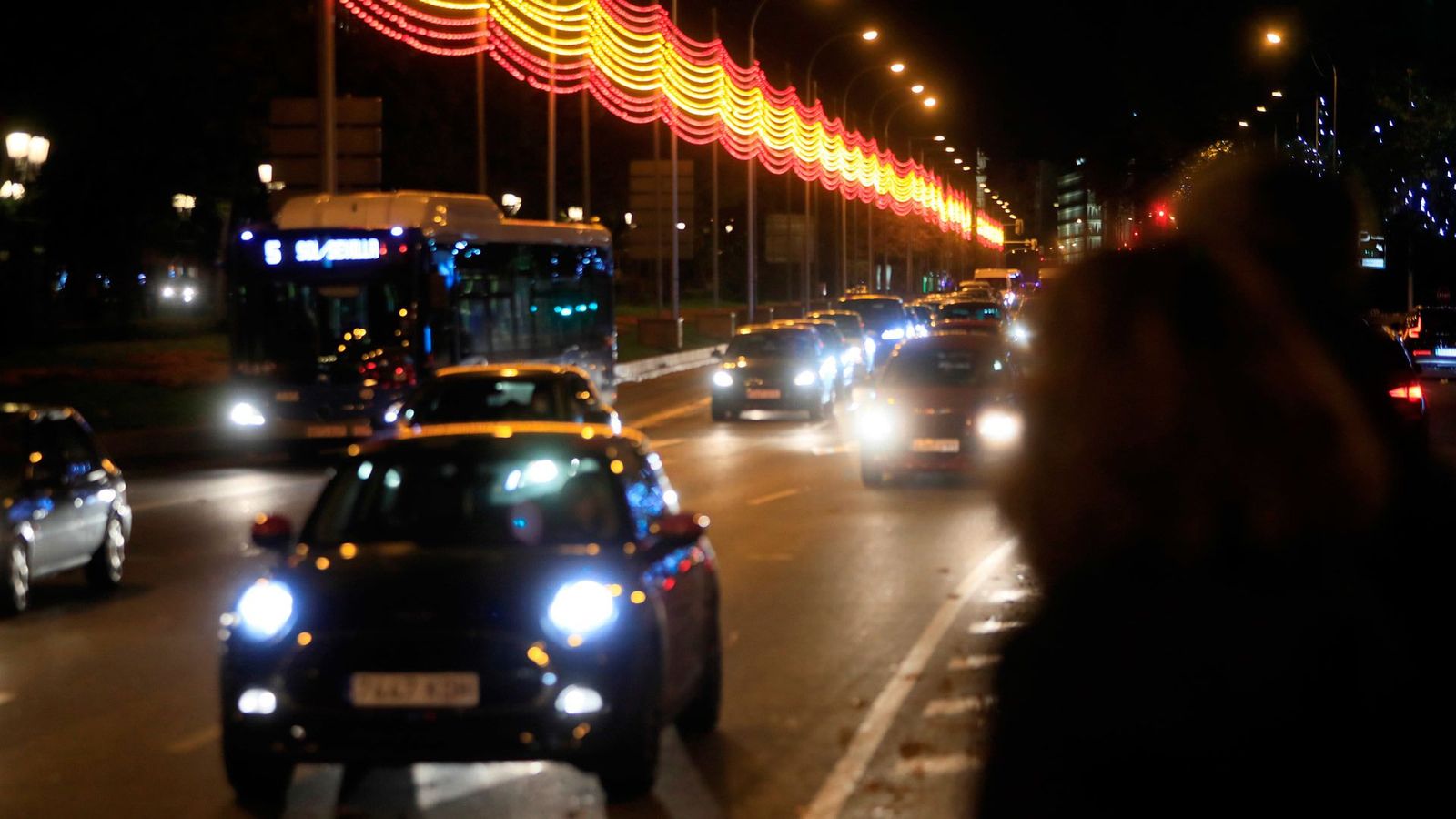 Primeros minutos de la Navidad en Madrid tras el encendido