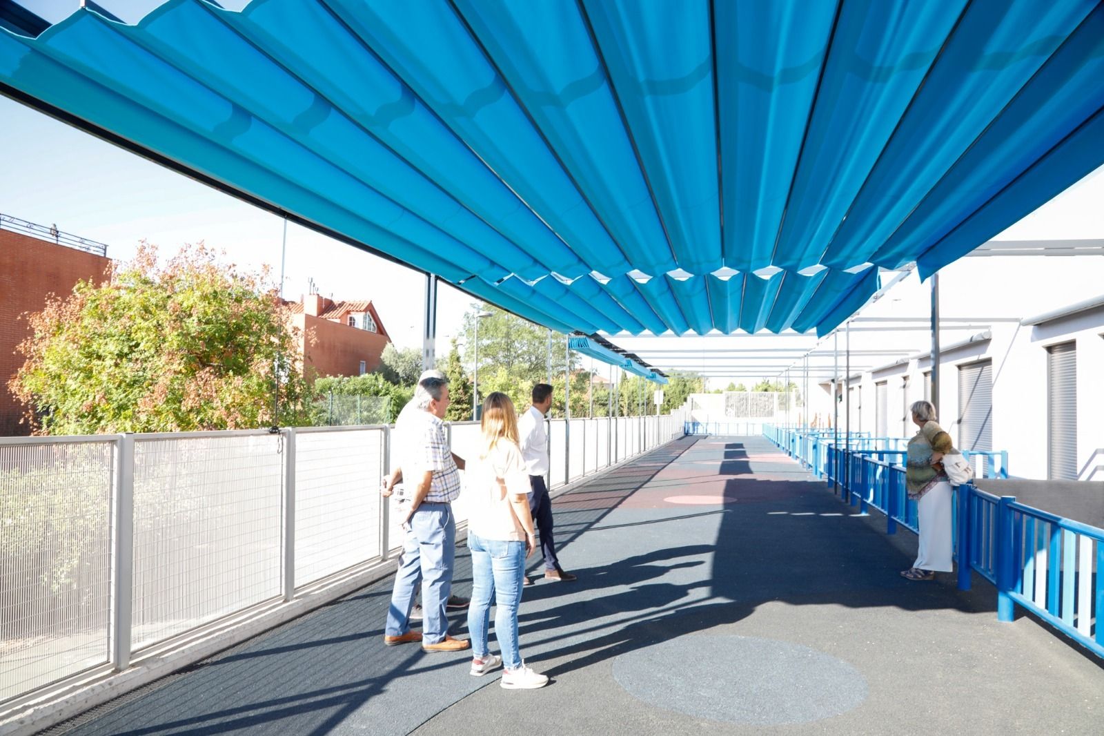 Toldos instalados en un colegio público de Getafe
