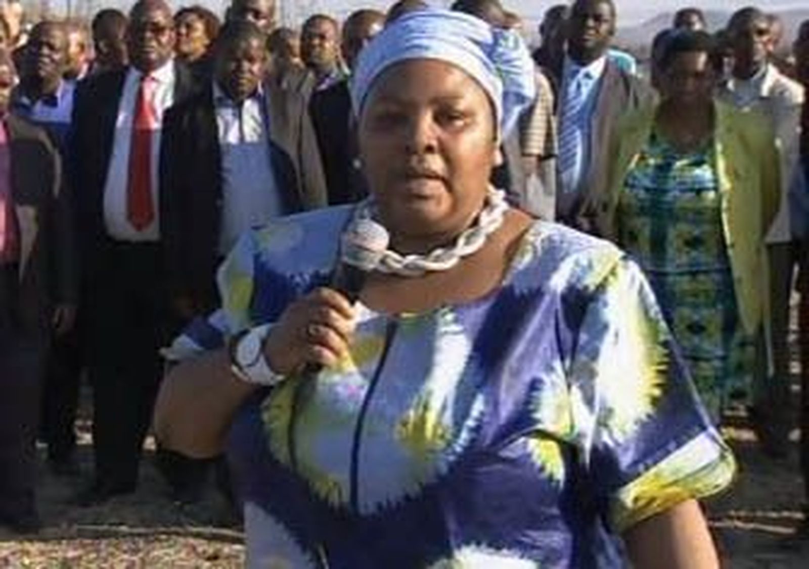 Zuma visita la mina de Marikana para defender su gestión tras la masacre