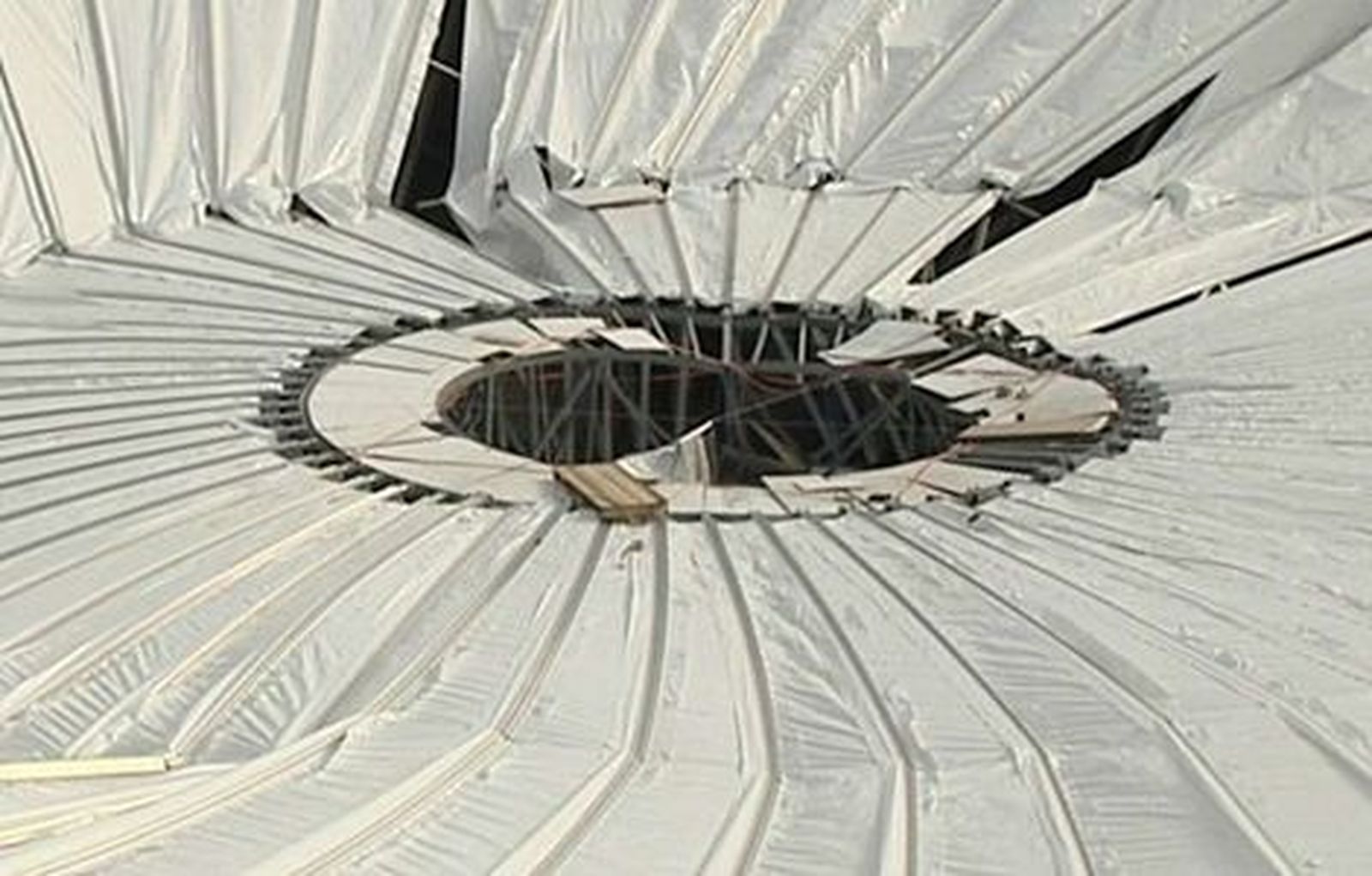 Cae la cubierta de Las Ventas