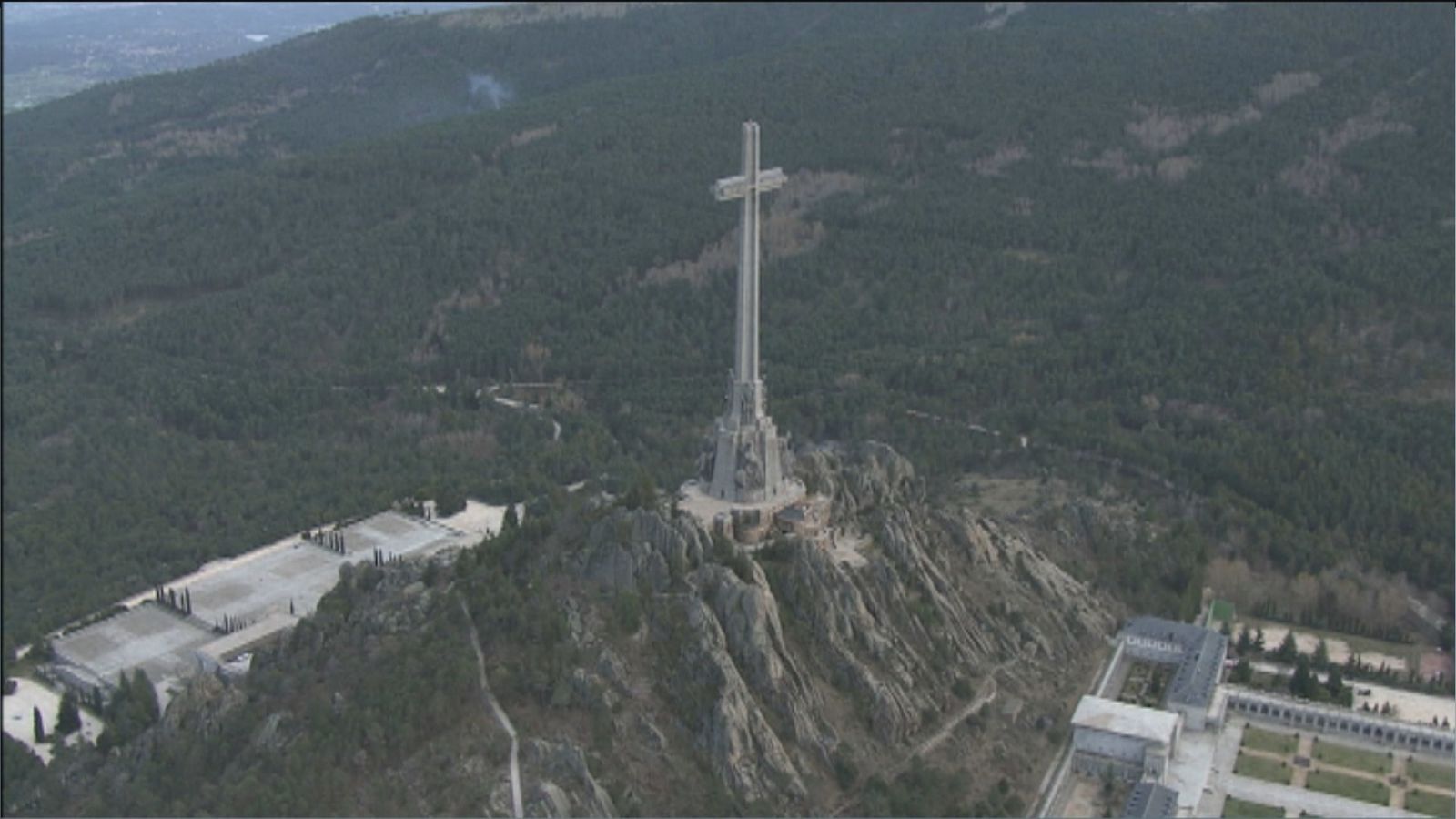 Un juzgado de Madrid deja en suspenso la licencia de obras en la cripta del Valle de los Caídos