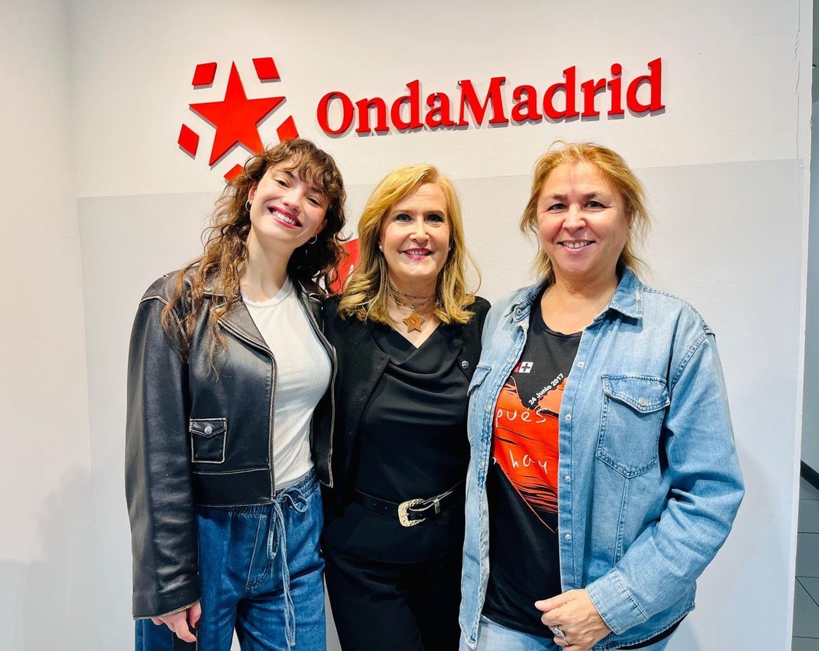 Megan Maxwell y Gabriela Andrada presentan la película “Pídeme lo que quieras”