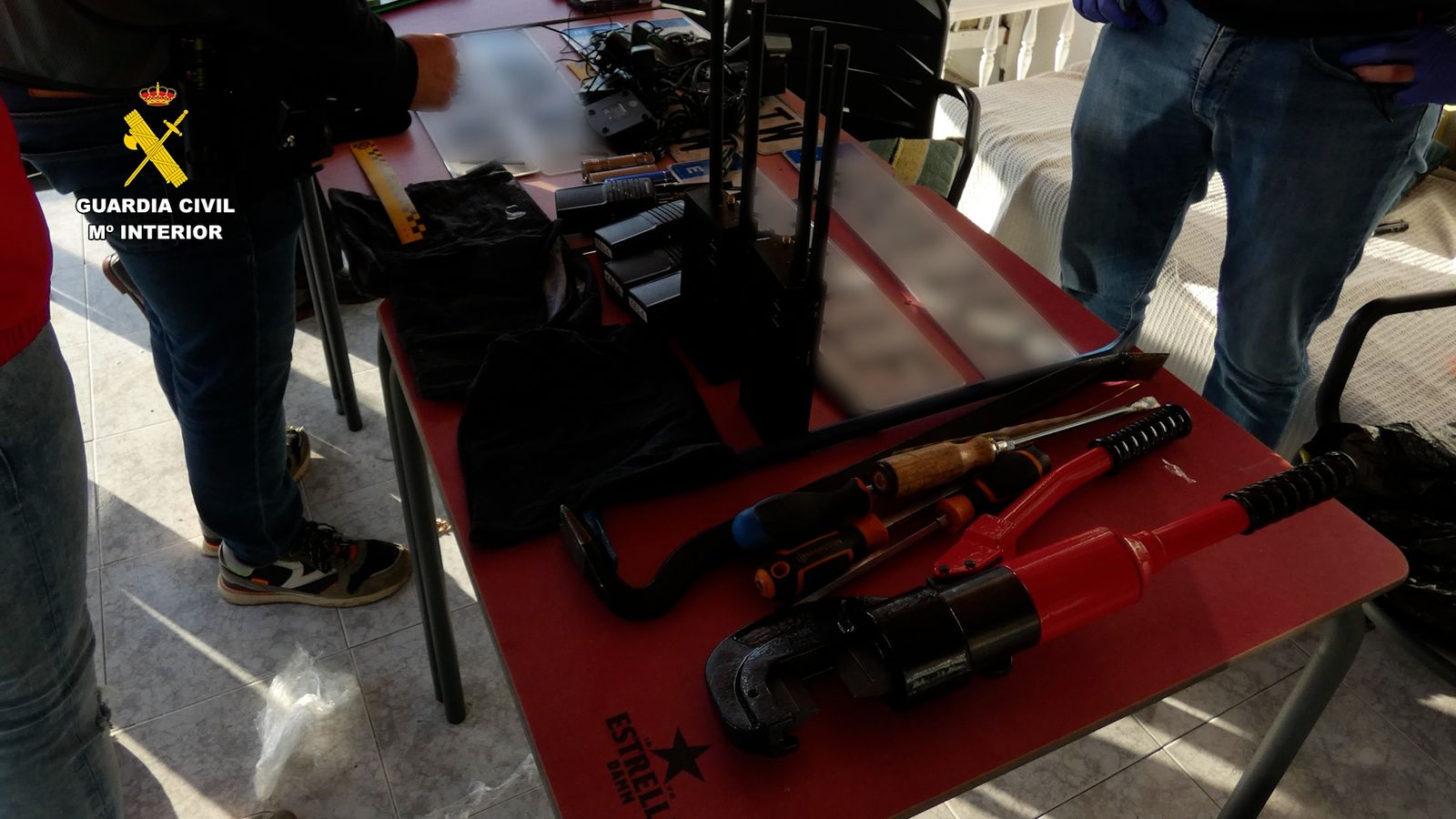 Herramientas empleadas para robos con fuerza en la Operación Cabeter