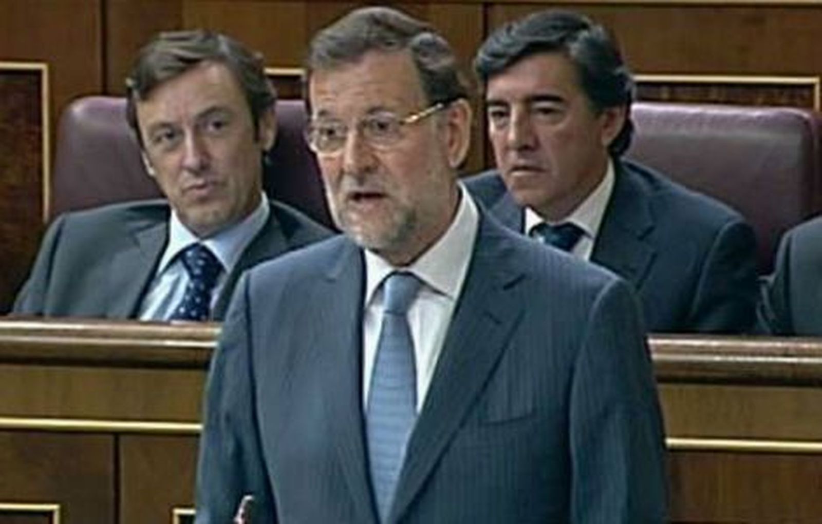 Rajoy dice que no rectifica sobre Bárcenas porque "nada" lo ha desmentido