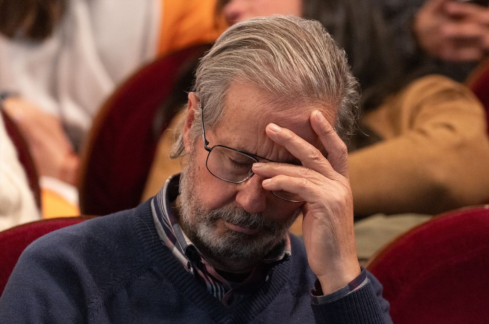 Un señor en el Teatro Real durante el Sorteo de Navidad