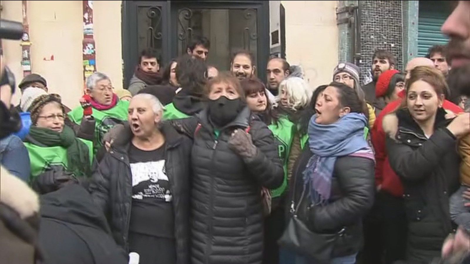 Los propietarios de Argumosa 11 denuncian el acoso de las asociaciones antidesahucio