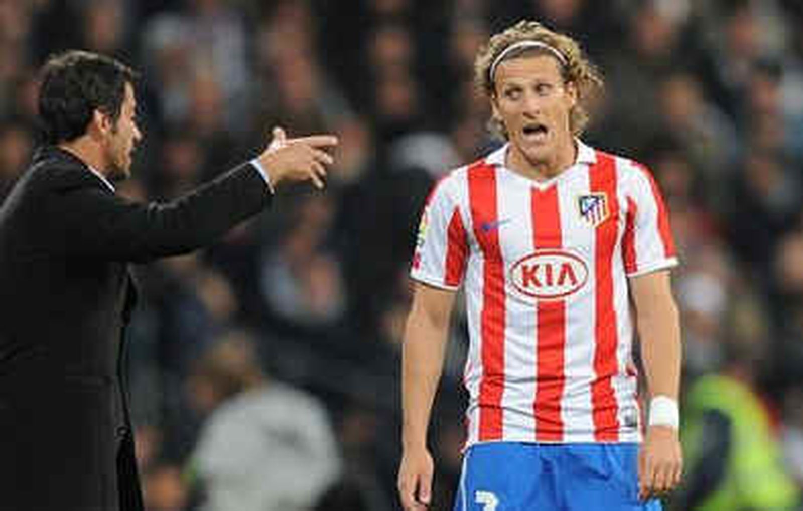 Sánchez Flores deja fuera a Forlán