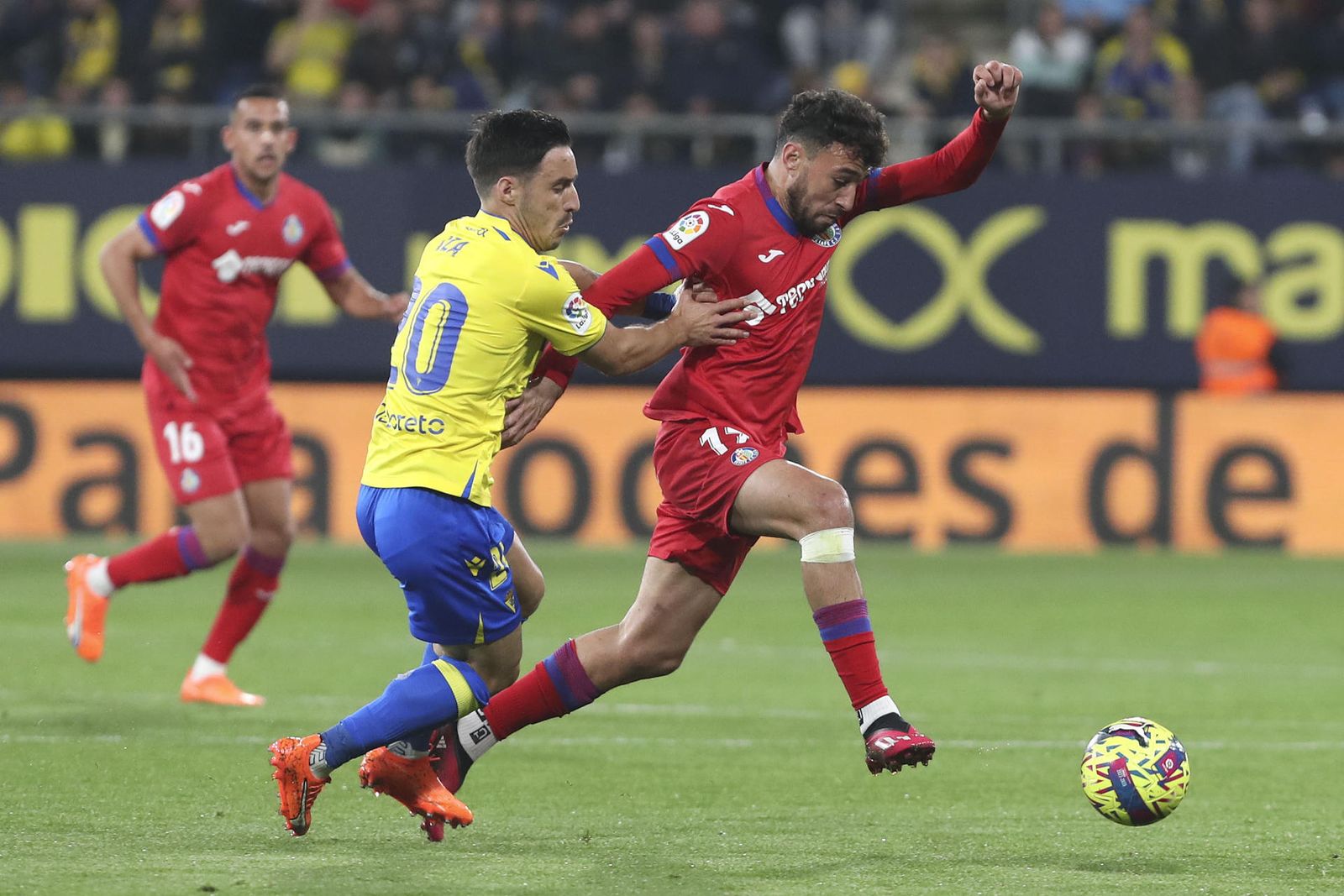 Munir ante el Cádiz