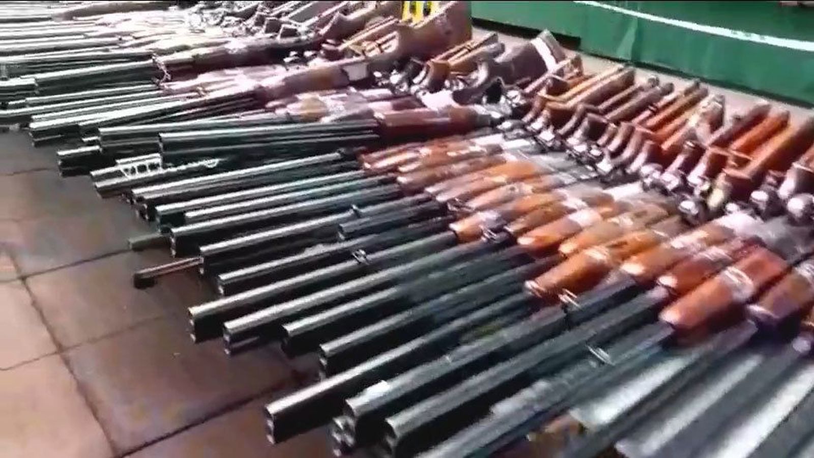 Más de 400 guardias civiles toman Moralzarzal, donde tendrá lugar la mayor subasta de armas de España