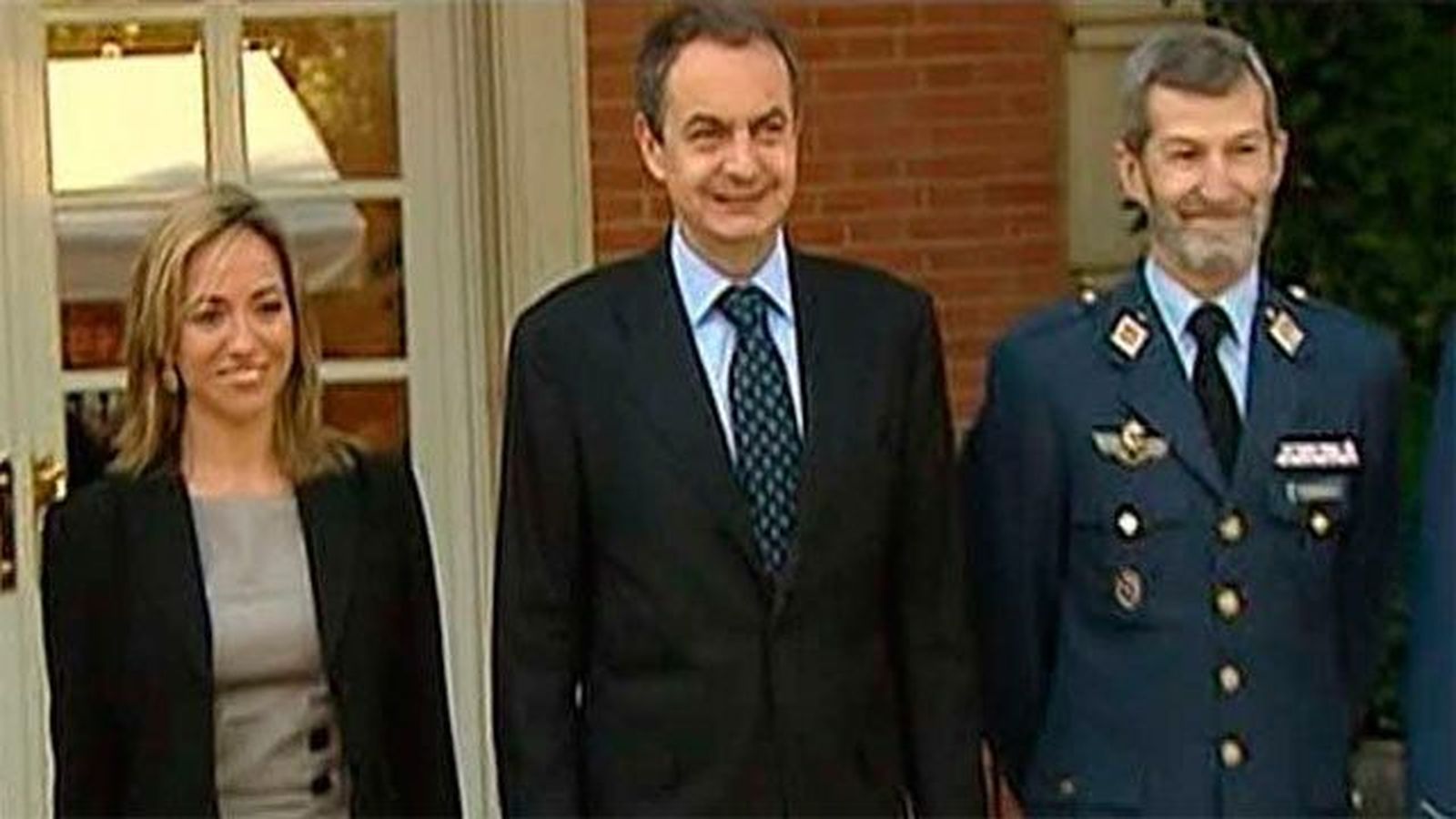 Iglesias ficha al exJemad de Zapatero para su lista electoral por Zaragoza