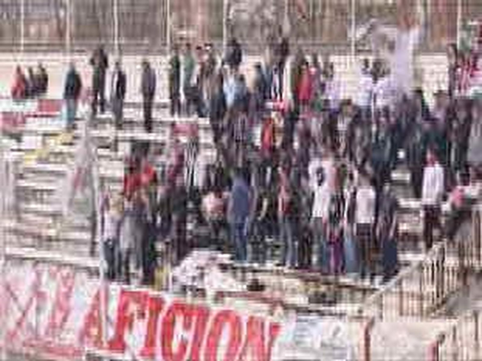 Unos 500 aficionados del Rayo apoyan a al equipo en el entrenamiento
