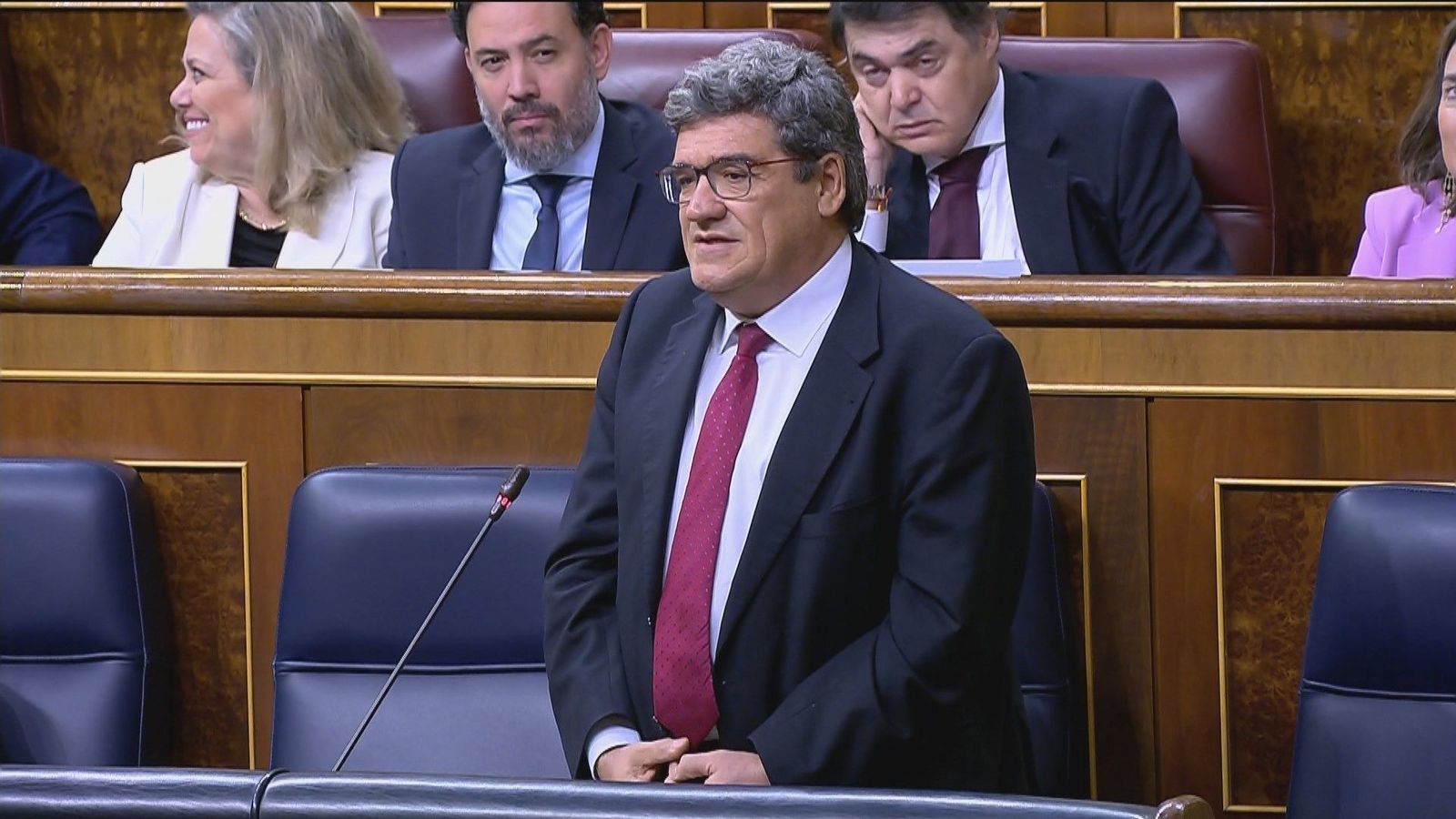 Escrivá dice que la Seguridad Social ha detectado que el 1% de sus citas se piden "desde robots"