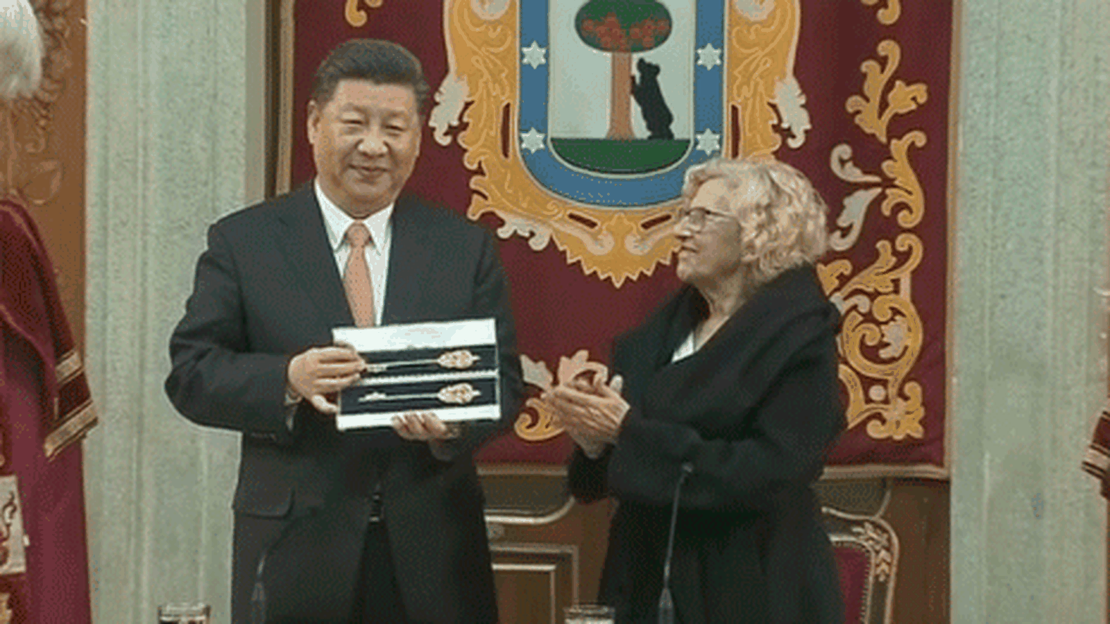 Xi Jinping recibe las llaves de la ciudad de Madrid de manos de Carmena