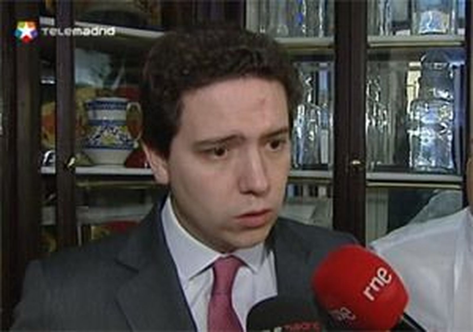 Sarasola visita un centro de acogida de animales silvestres