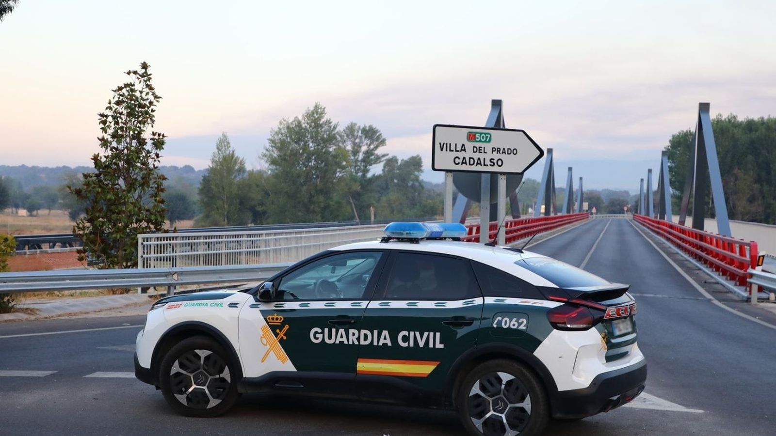 Navas del Rey acoge a los vecinos evacuados de Pelayos de la Presa por el incendio
