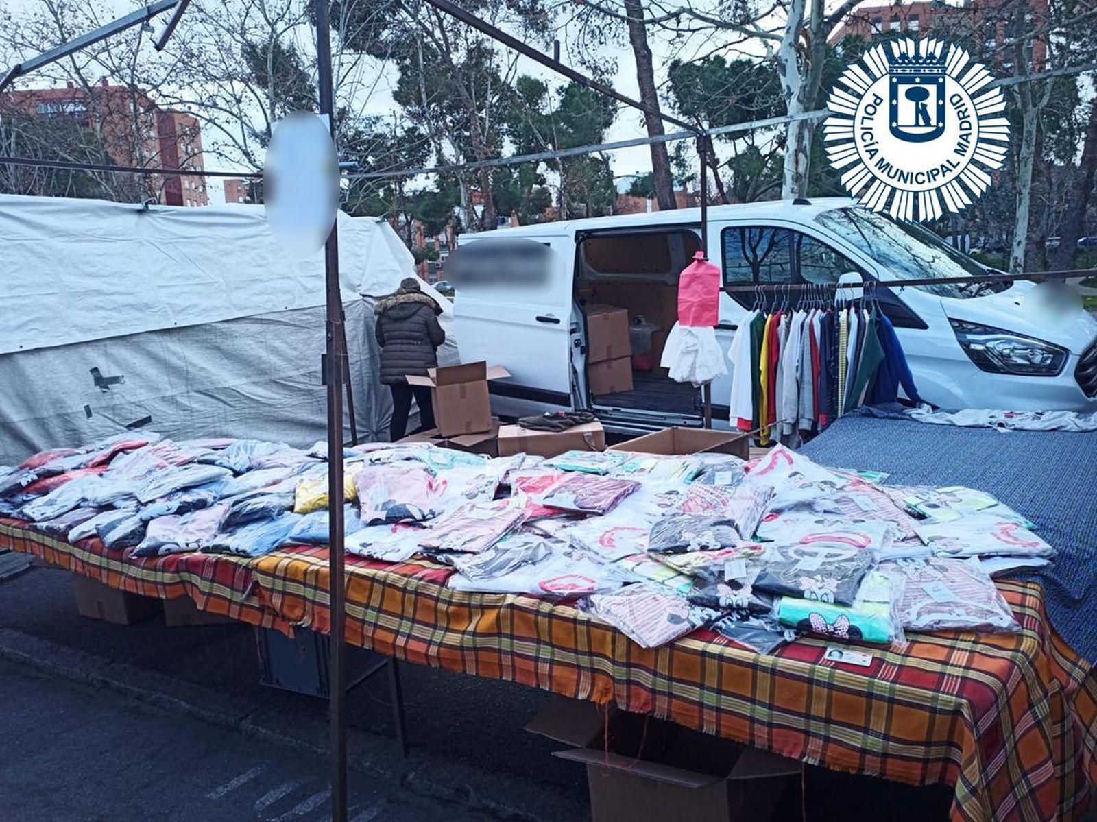 Mascarillas con deficiencias en un mercadillo