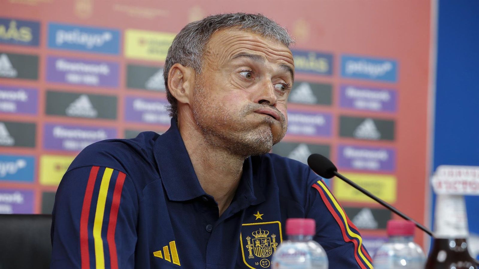 Luis Enrique confía en la Federación para solucionar la renuncia de la jugadoras