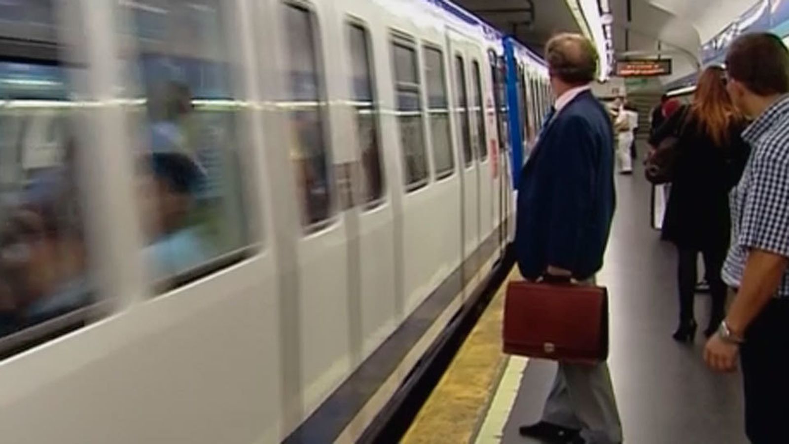 Cortada la circulación en la línea 9 del Metro durante cuatro horas