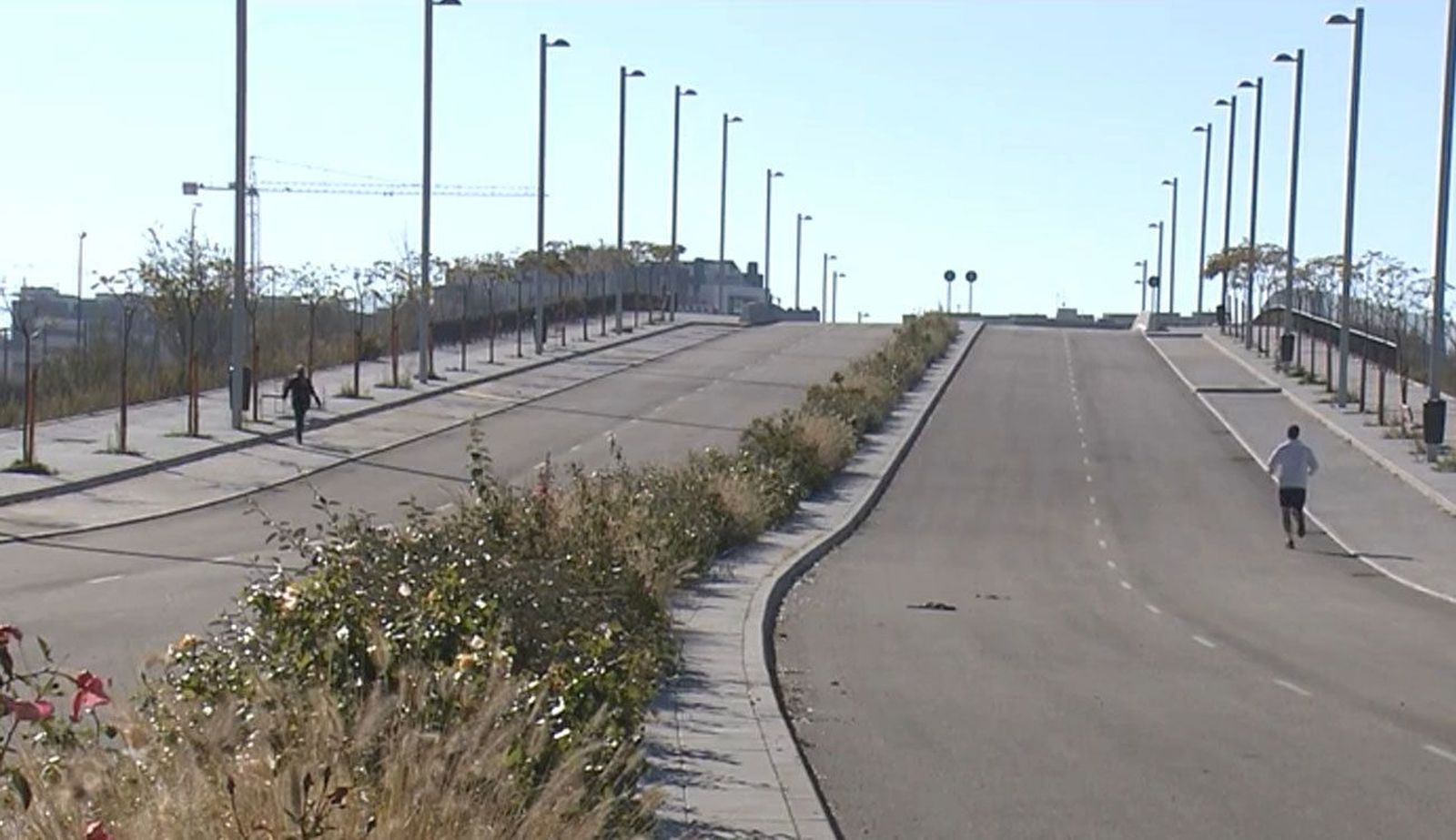 Los vecinos de El Cañaveral piden habilitar al tráfico el acceso previsto que une el barrio con Coslada