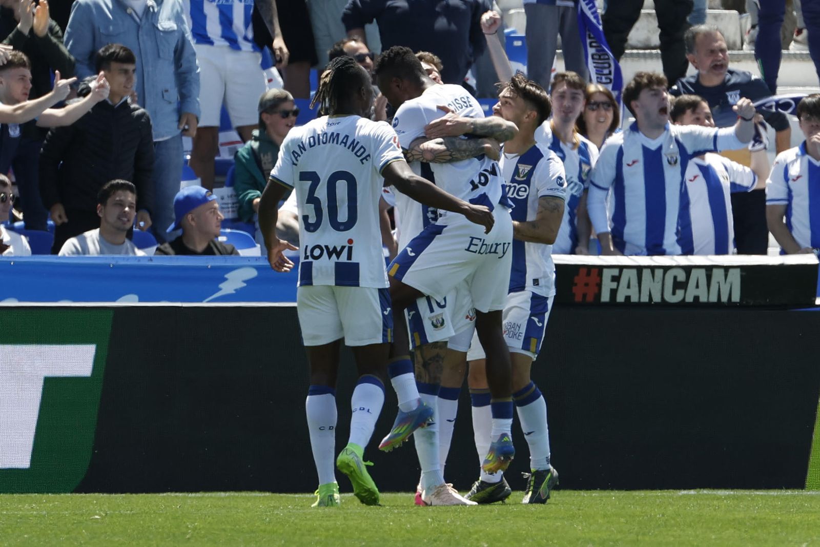 Jugadores del Leganés celebran un gol al Espanyol