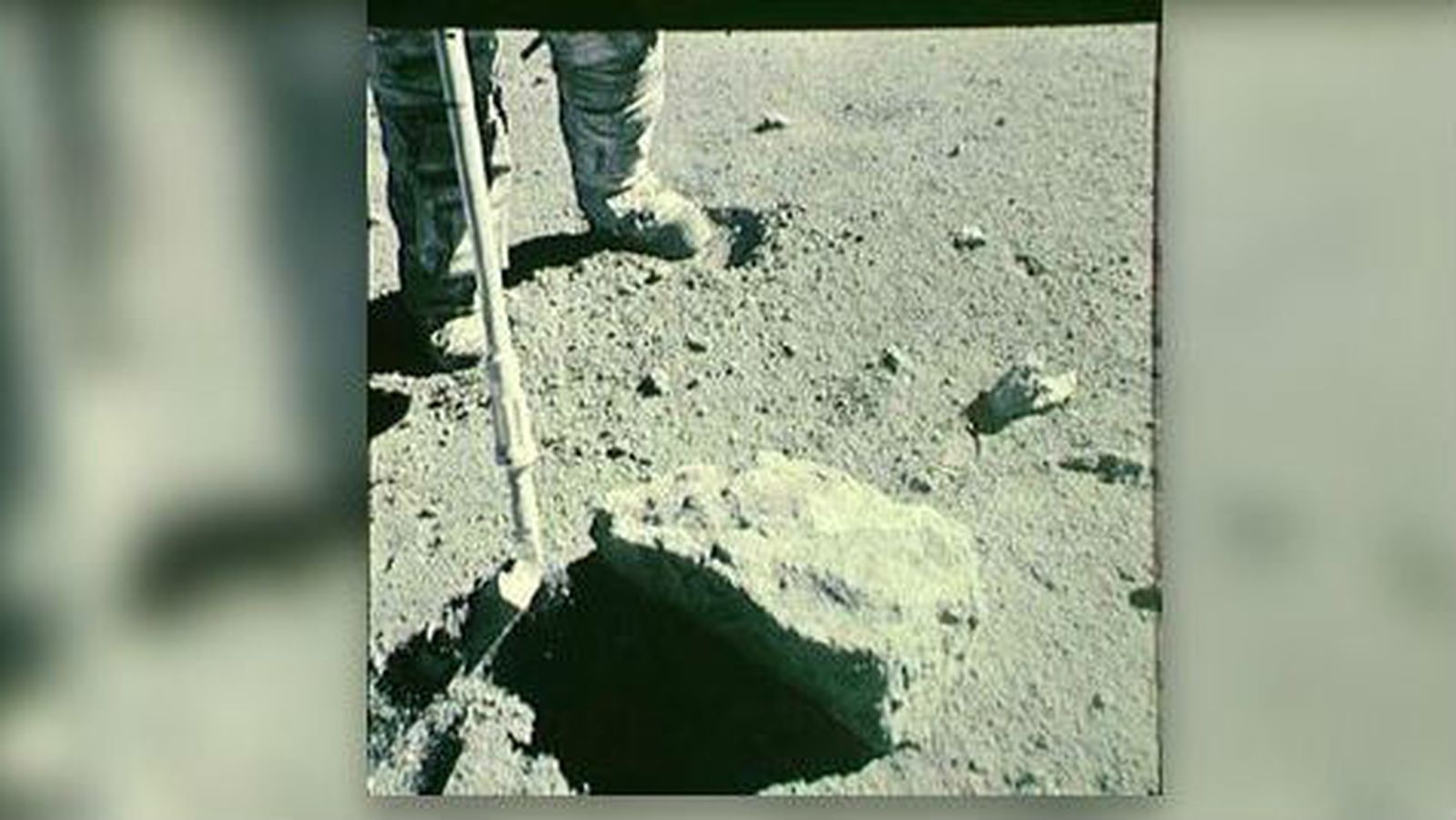 El análisis de una roca lunar "oxidada" sugiere  que el interior de la luna está seco