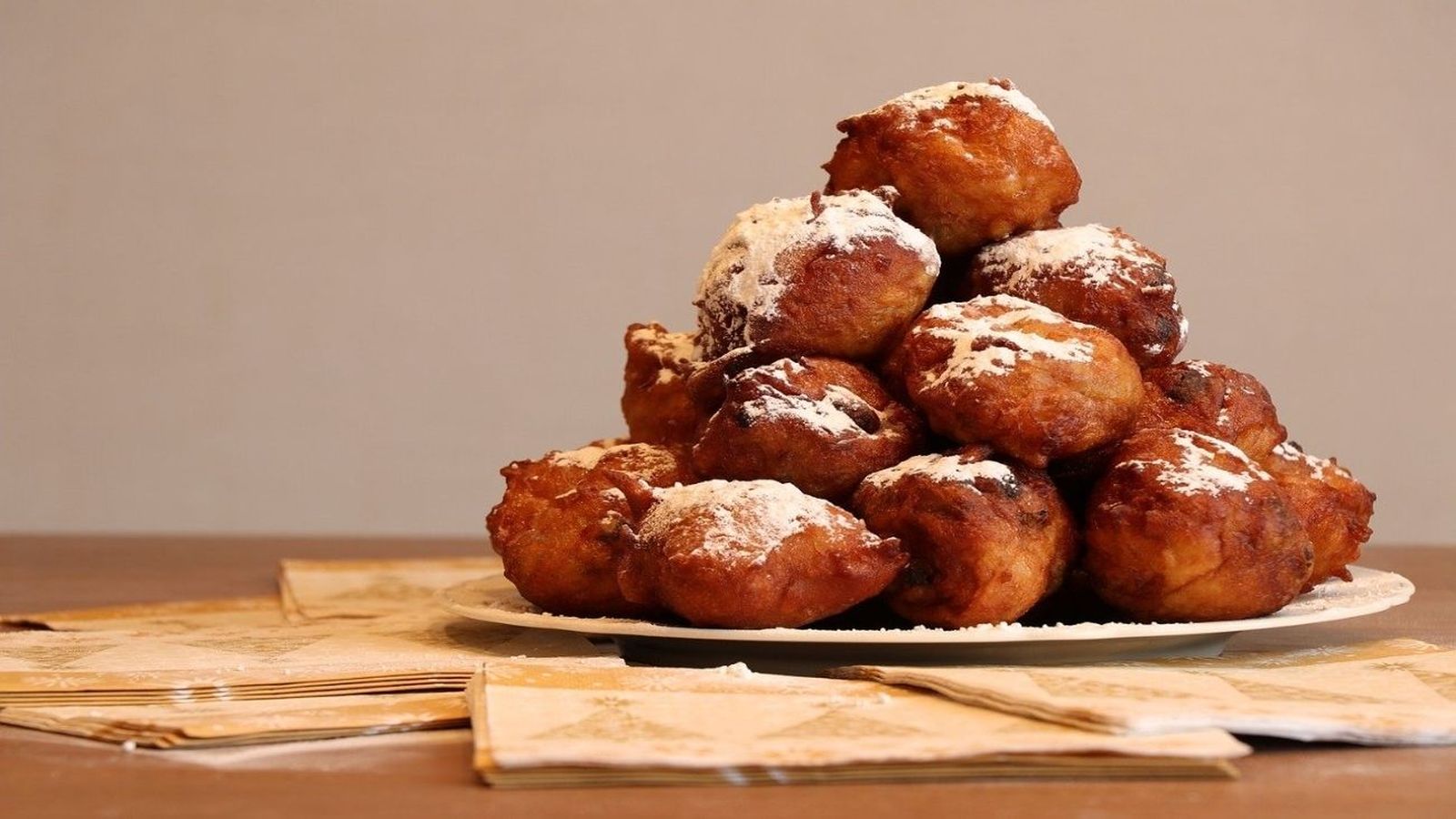 Arranca la temporada de buñuelos y de la Corona de la Almudena