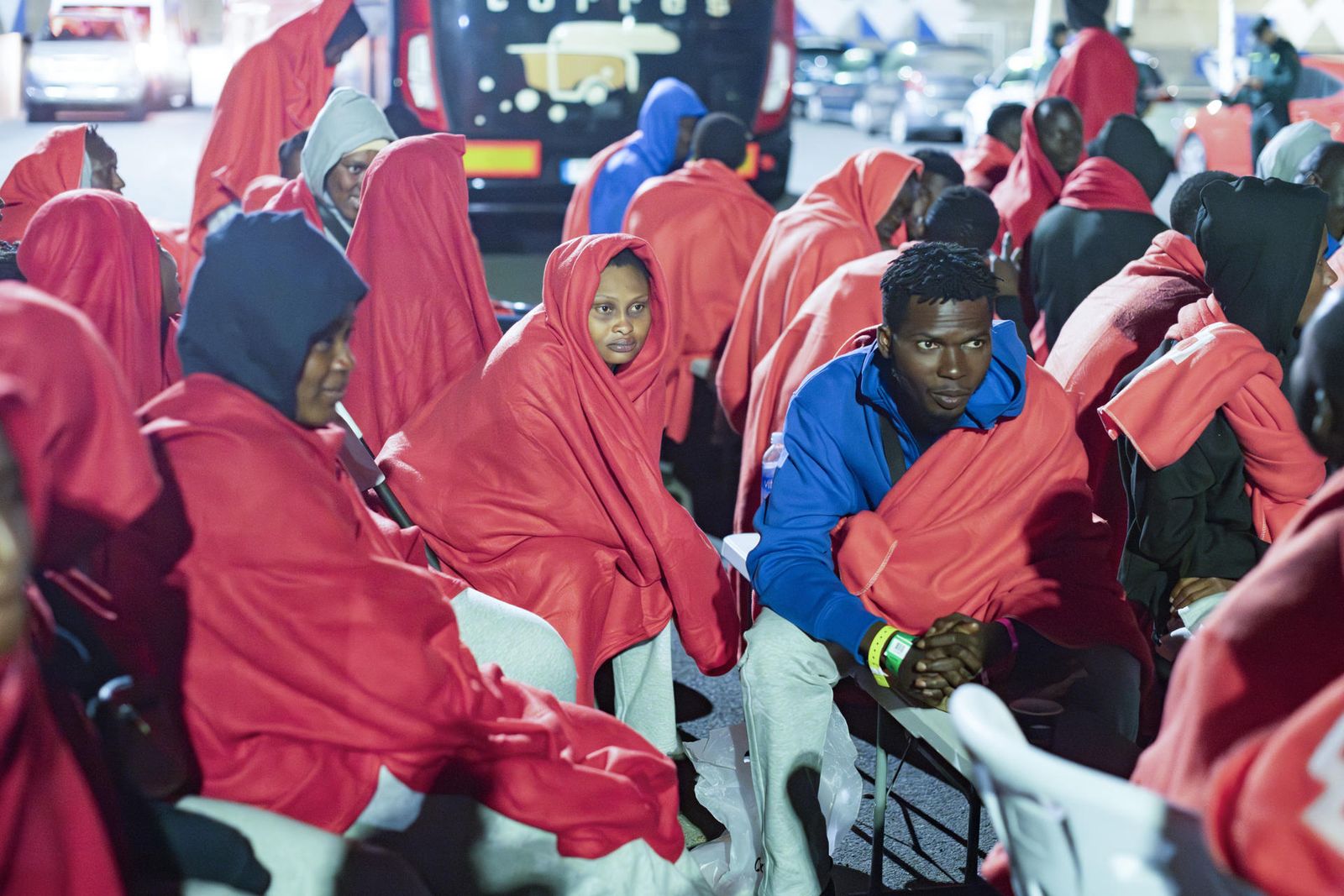 Llegan a Canarias otros 194 migrantes, entre ellos dos menores, a bordo de tres embarcaciones