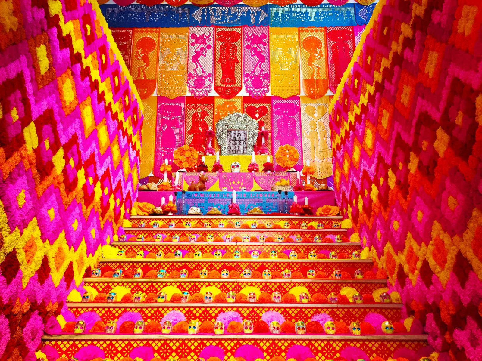 Mega-Altar de Muertos 2020 - Casa de México