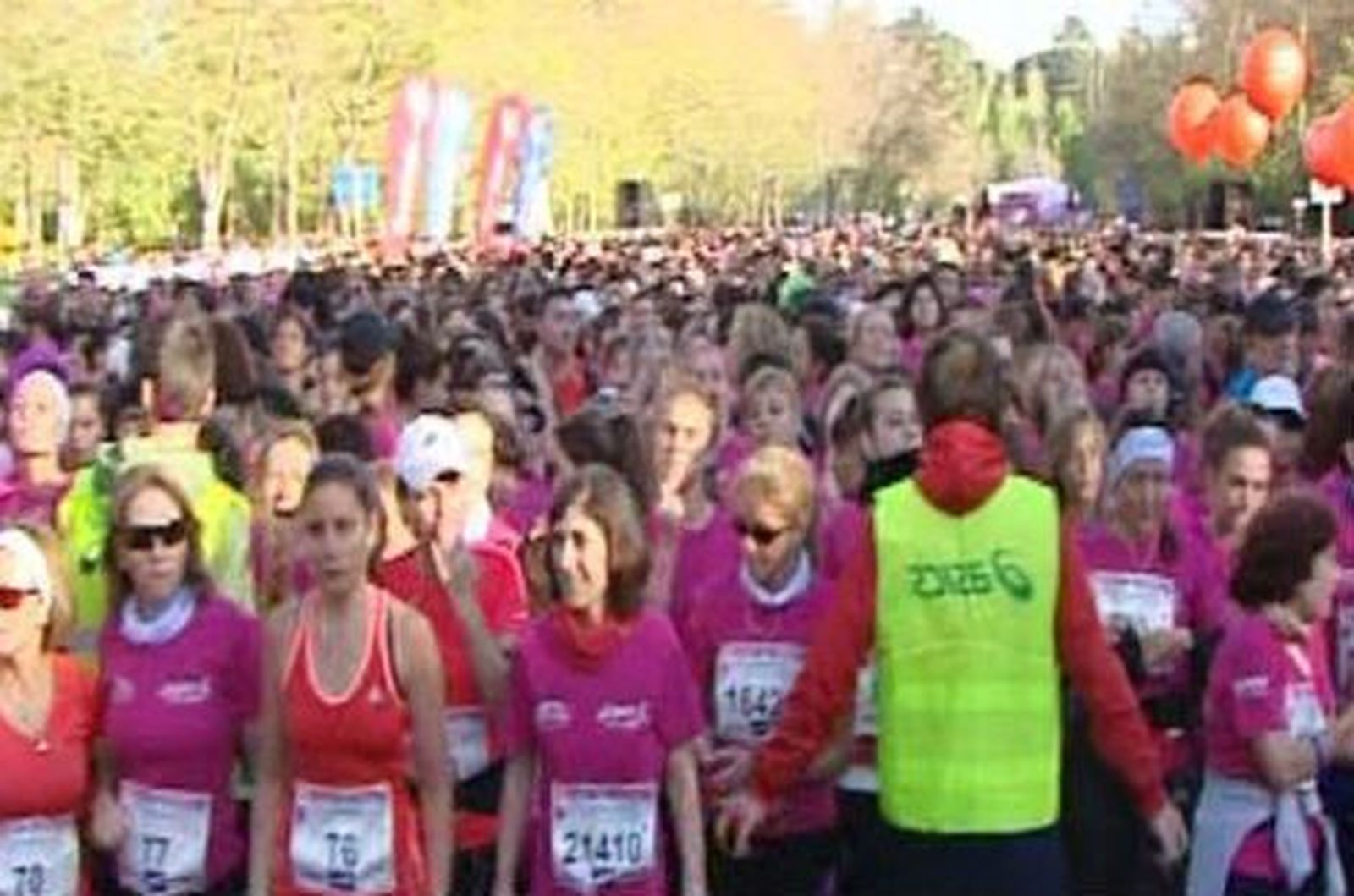 Más de 22.000 corredoras participan en la Carrera  de la Mujer de Madrid