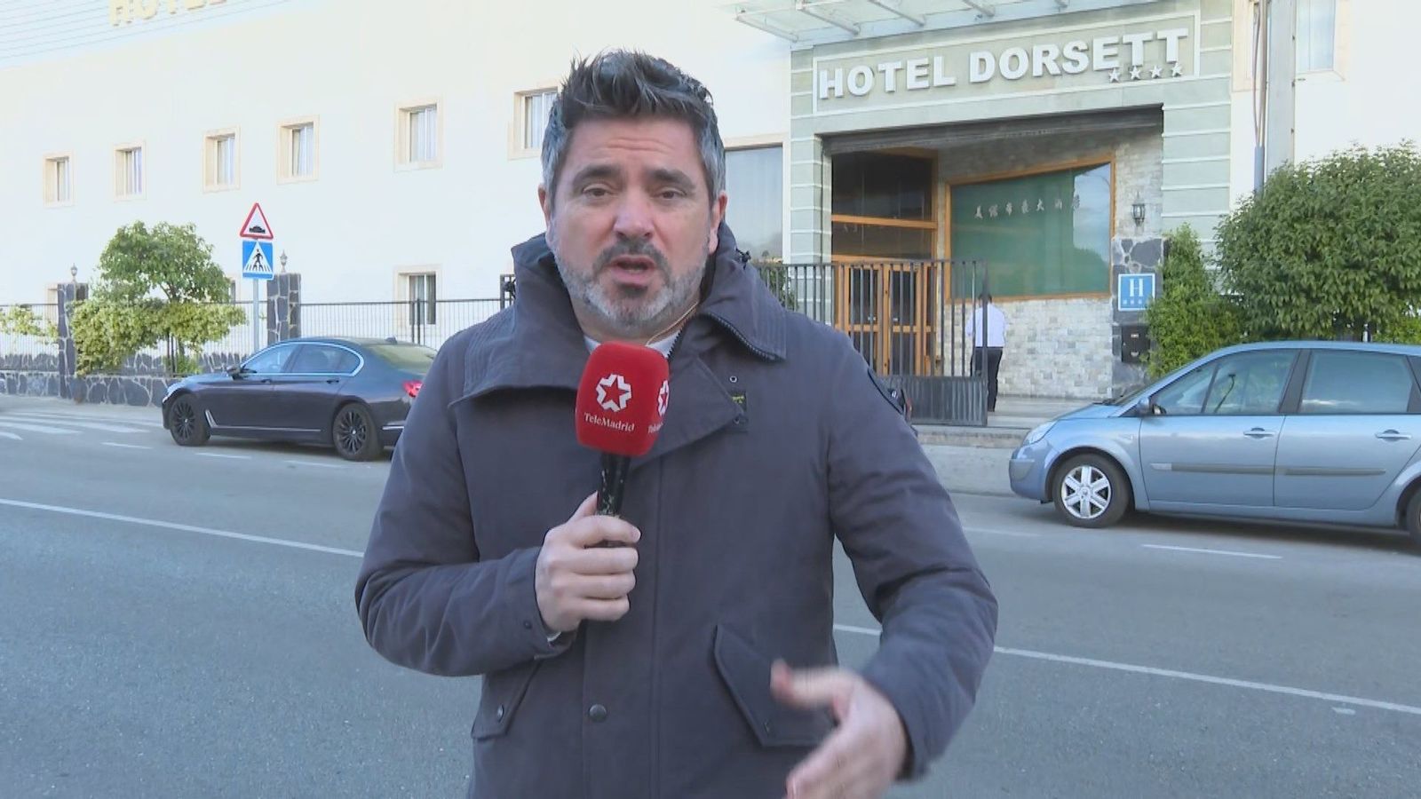 Atraco a punta de pistola y a plena luz del día en la puerta de un hotel en Leganés