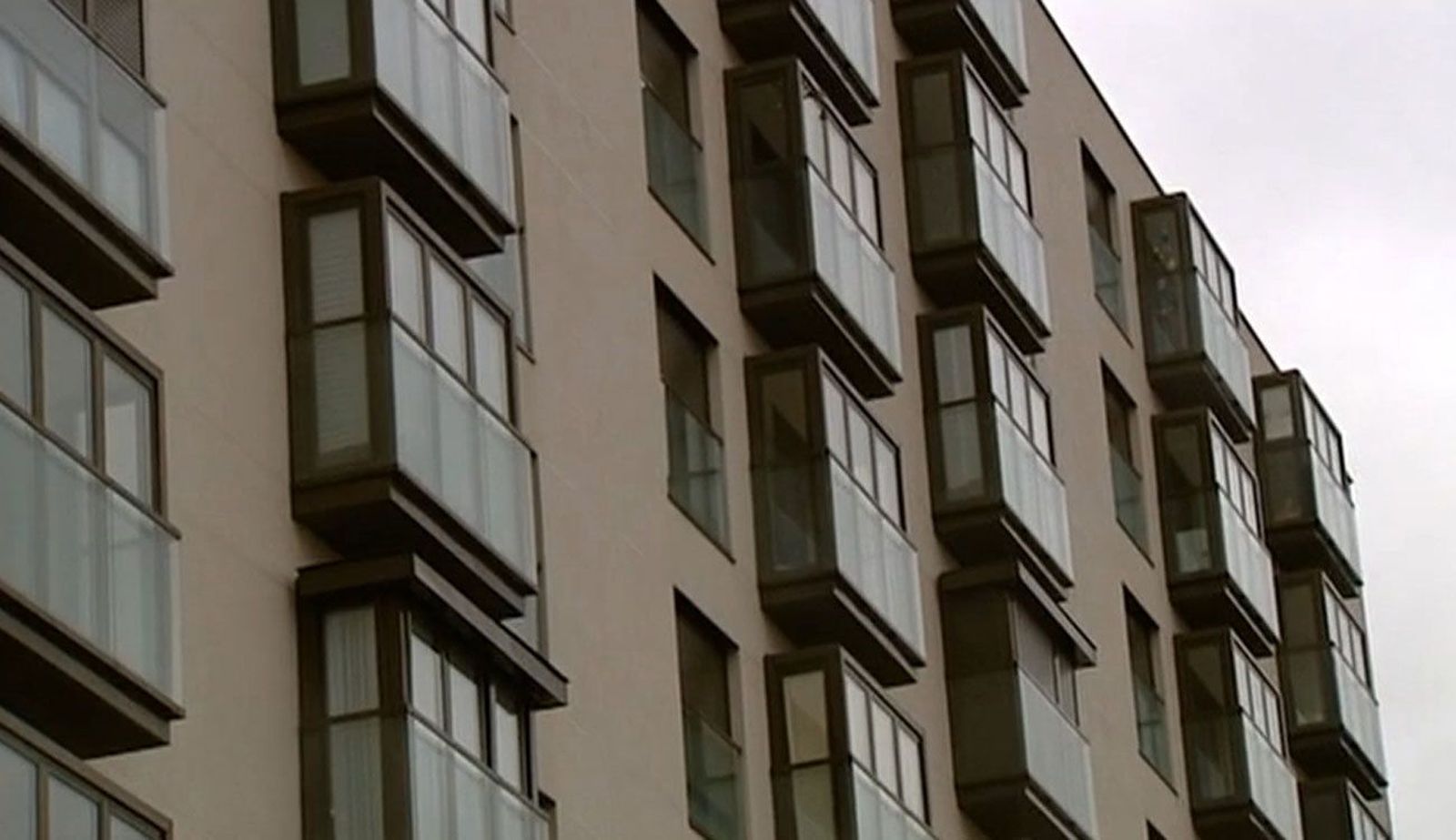 ¿Cuánto se debe ganar para comprarse un piso en Madrid?